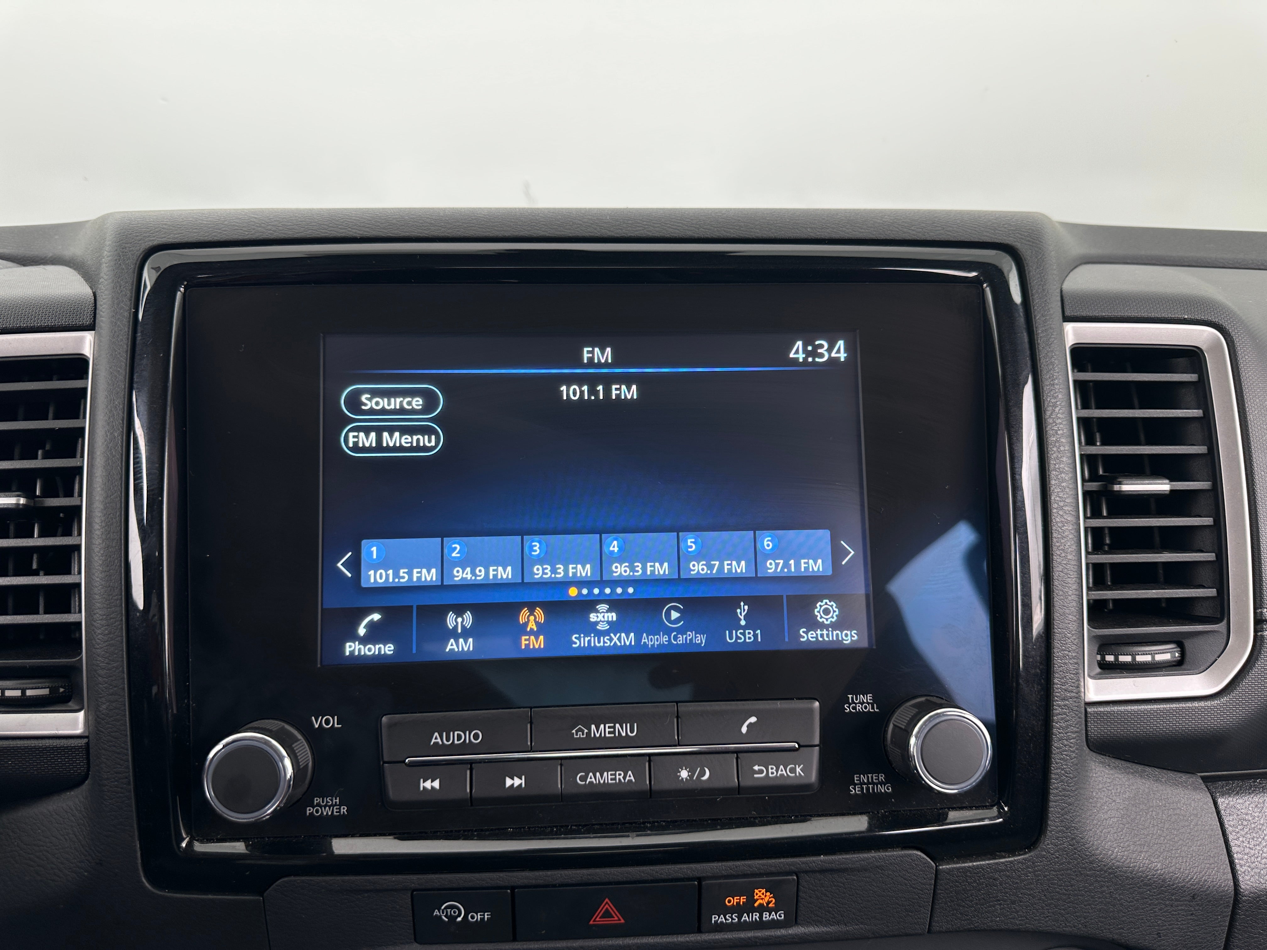 2024 Nissan Frontier SV 4
