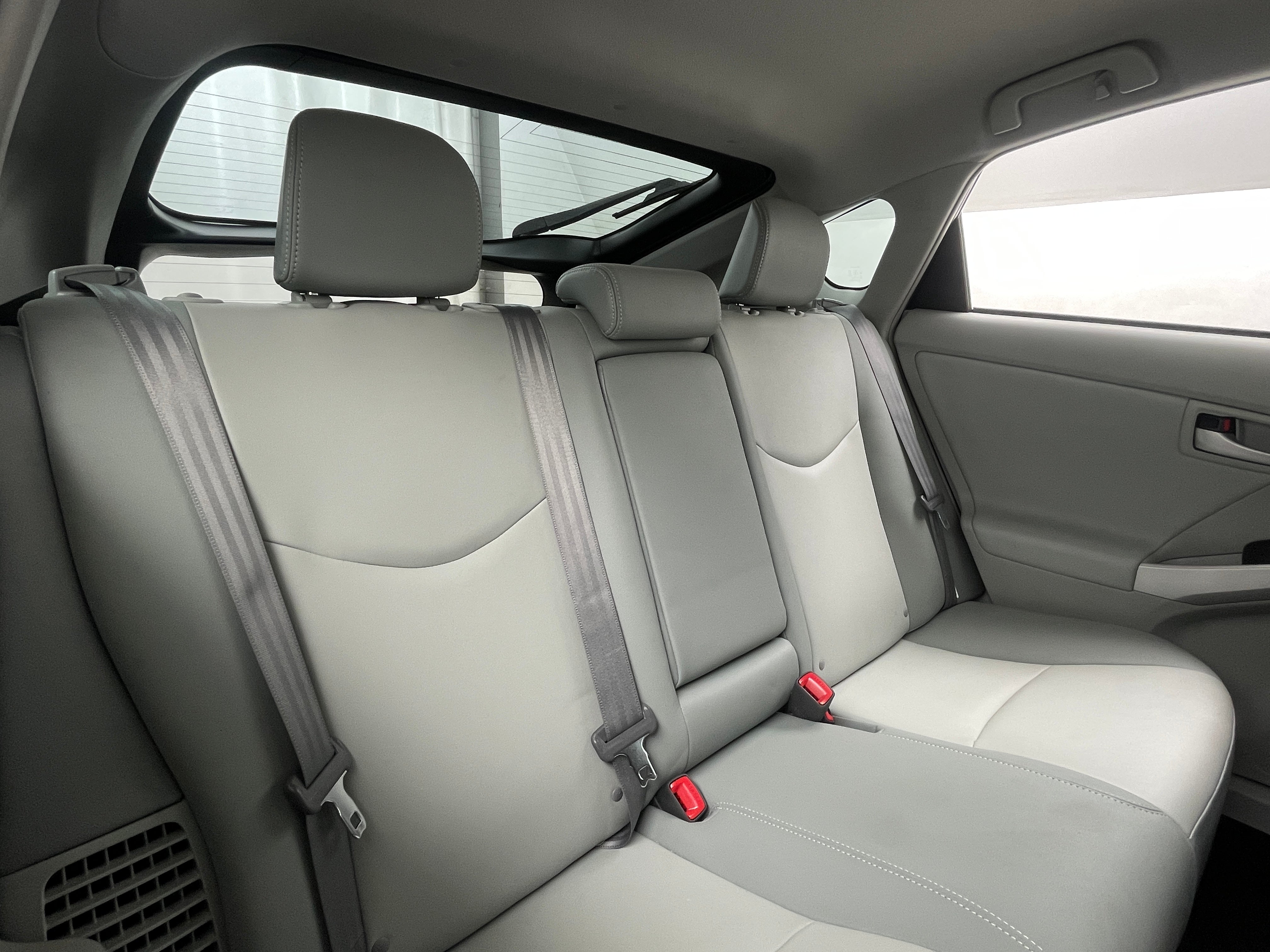 2013 Toyota Prius Four 5