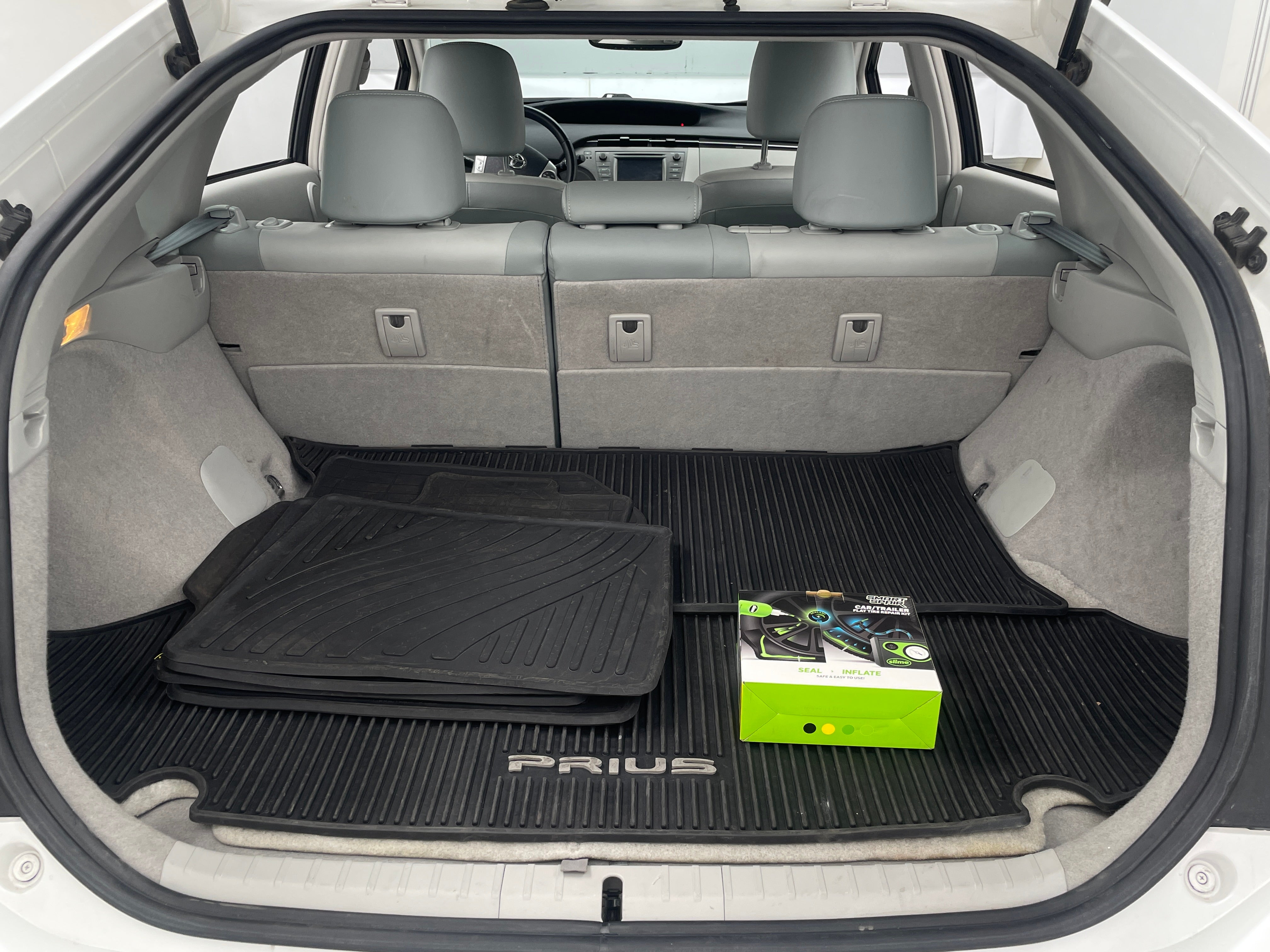 2013 Toyota Prius Four 6
