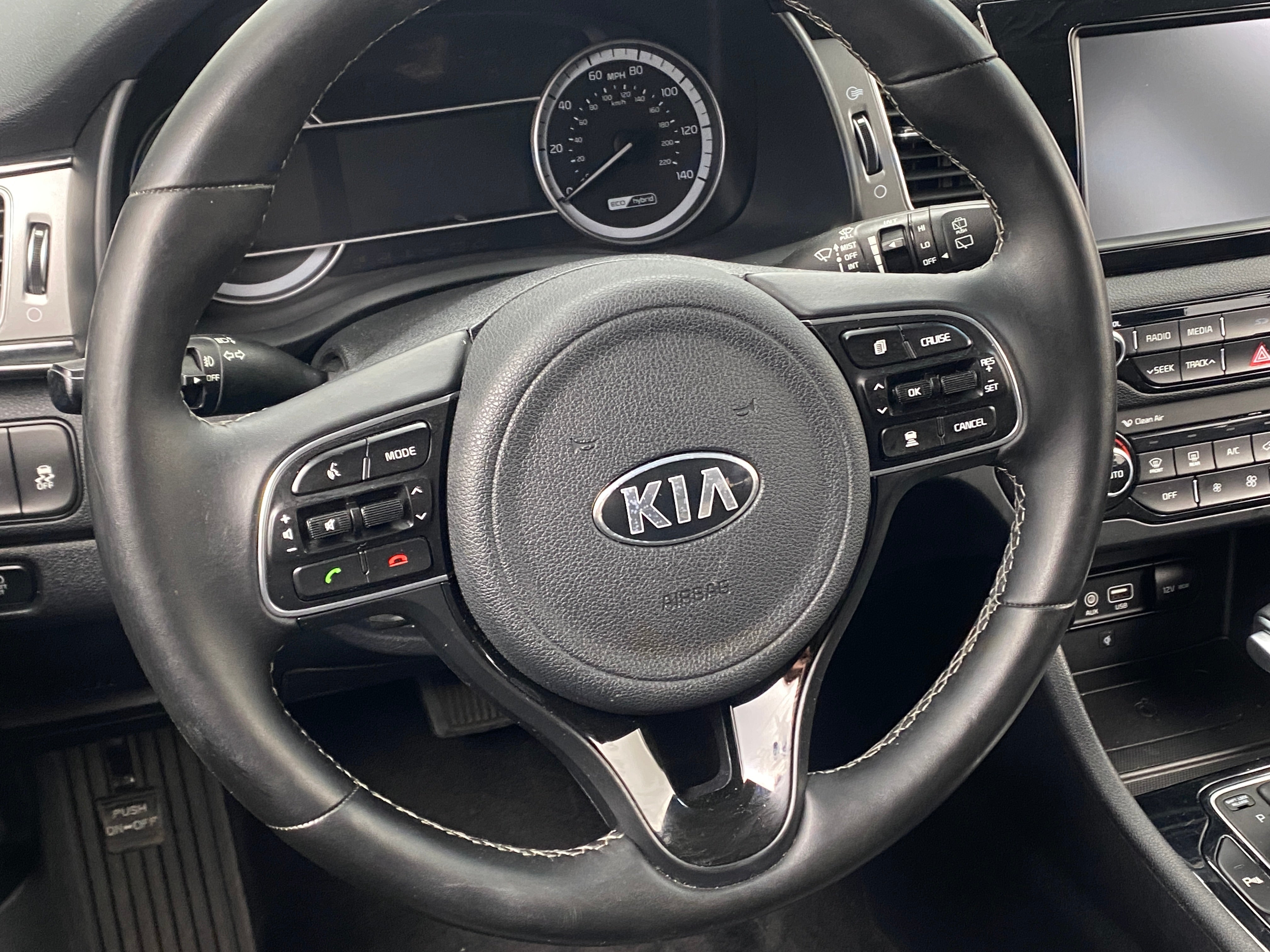 2017 Kia Niro Touring 4