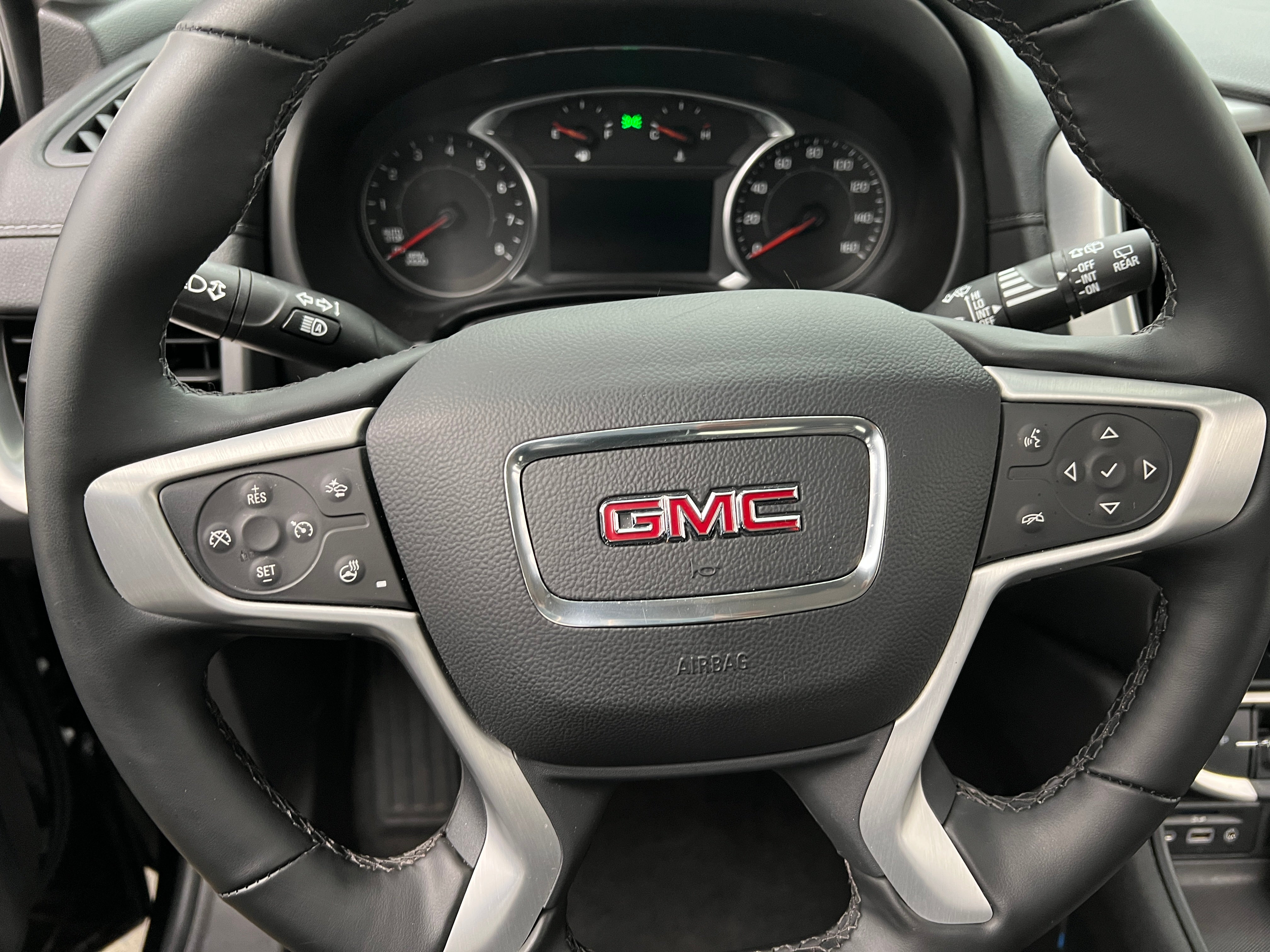 2024 GMC Terrain SLT 4