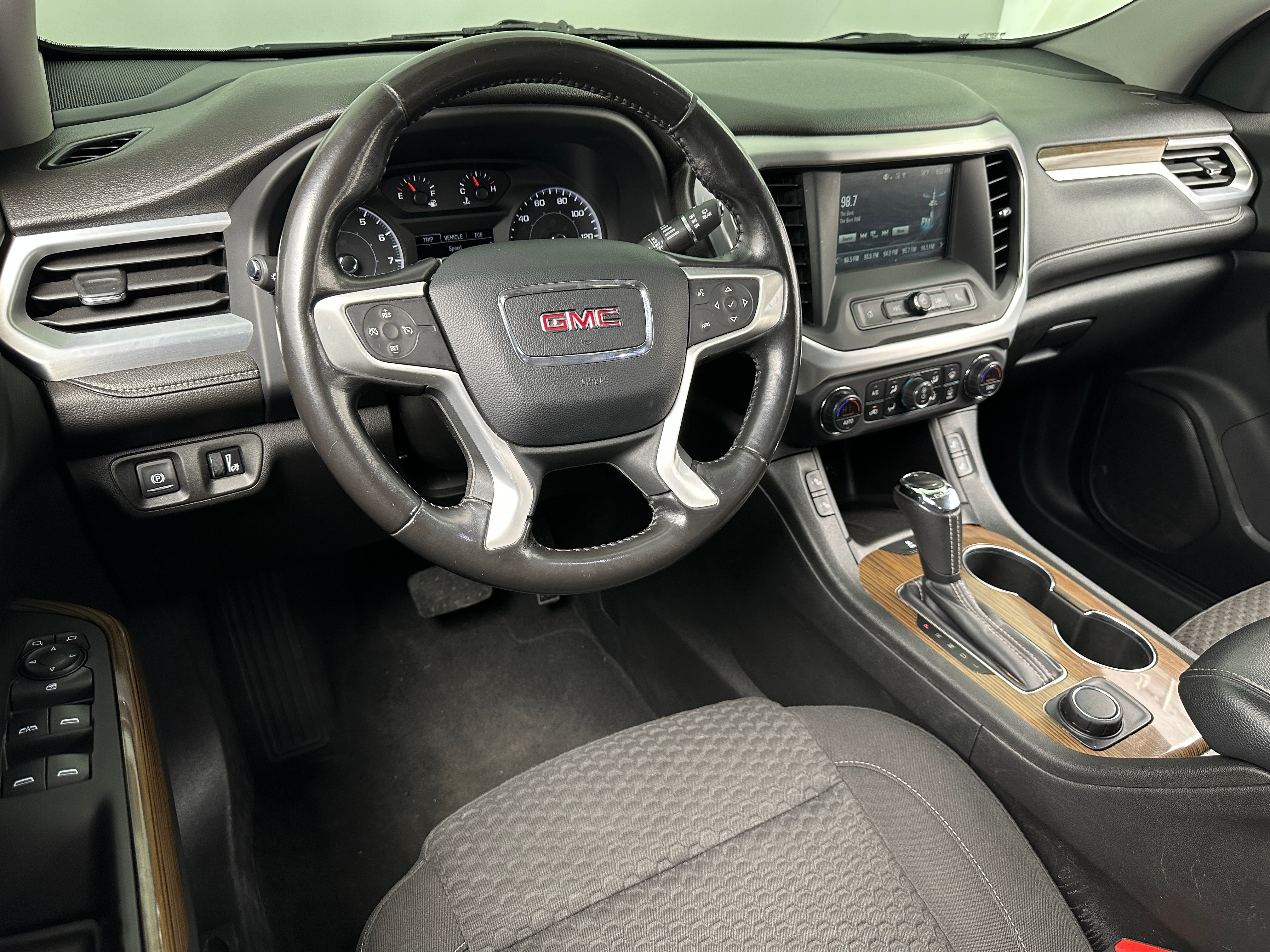 2019 GMC Acadia SLE 3