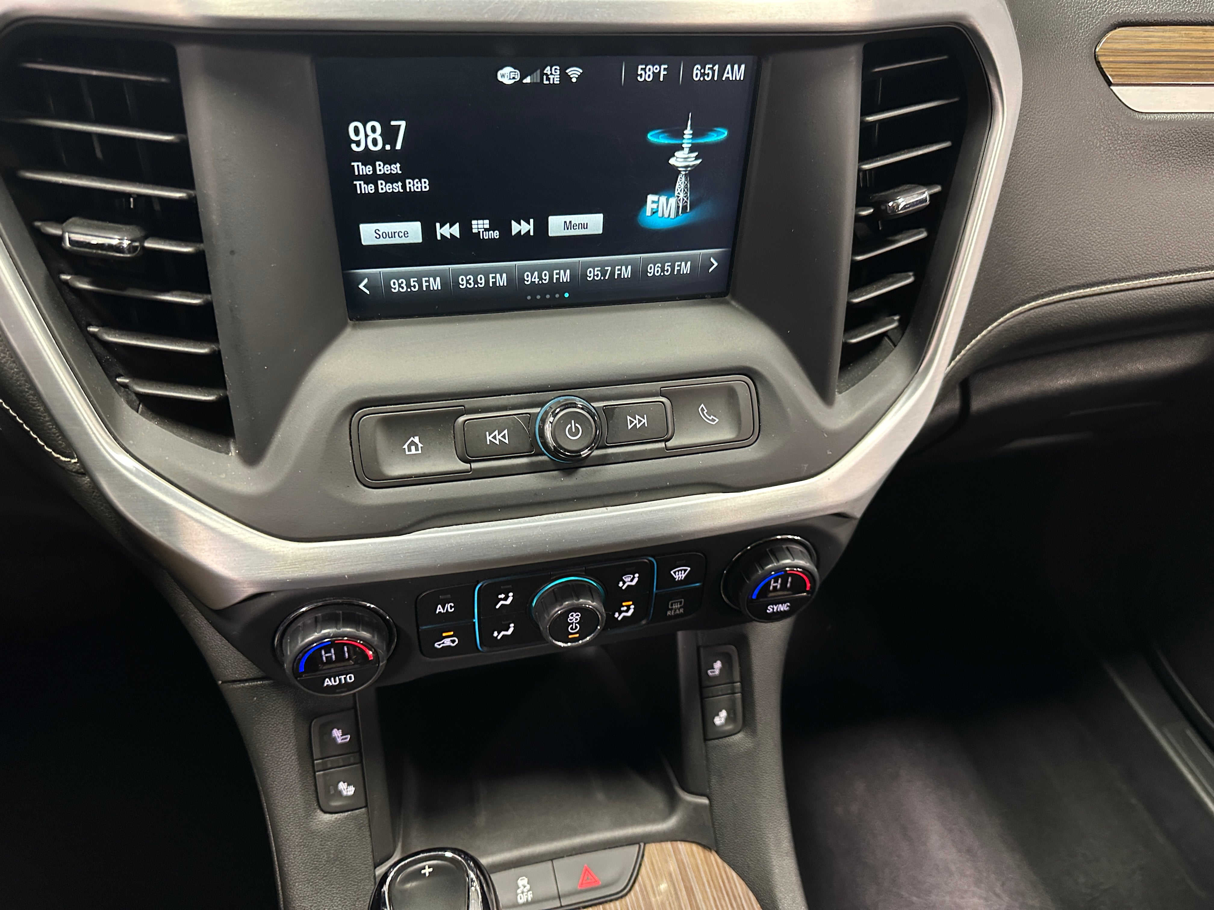 2019 GMC Acadia SLE 4