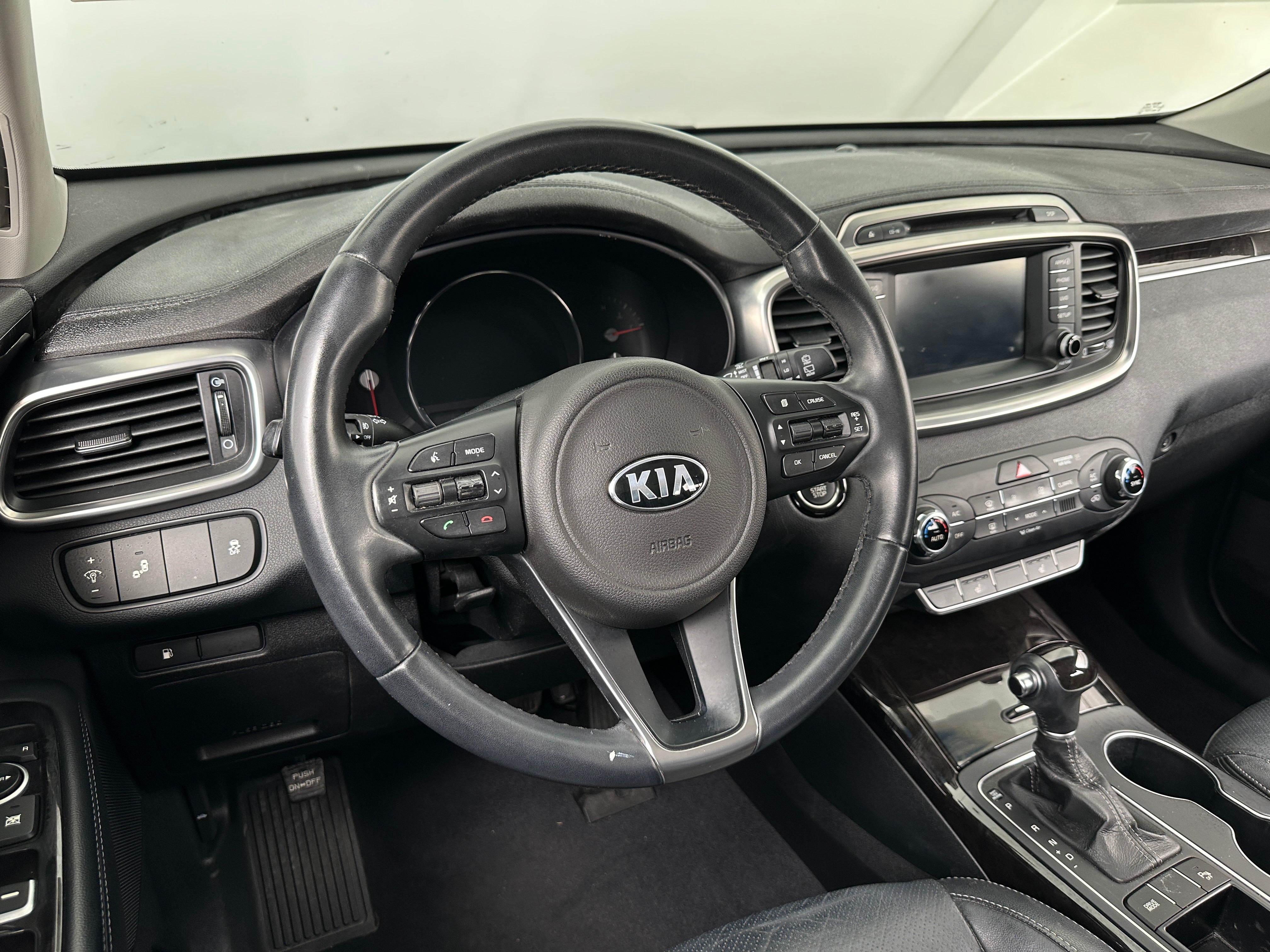 2017 Kia Sorento EX 4