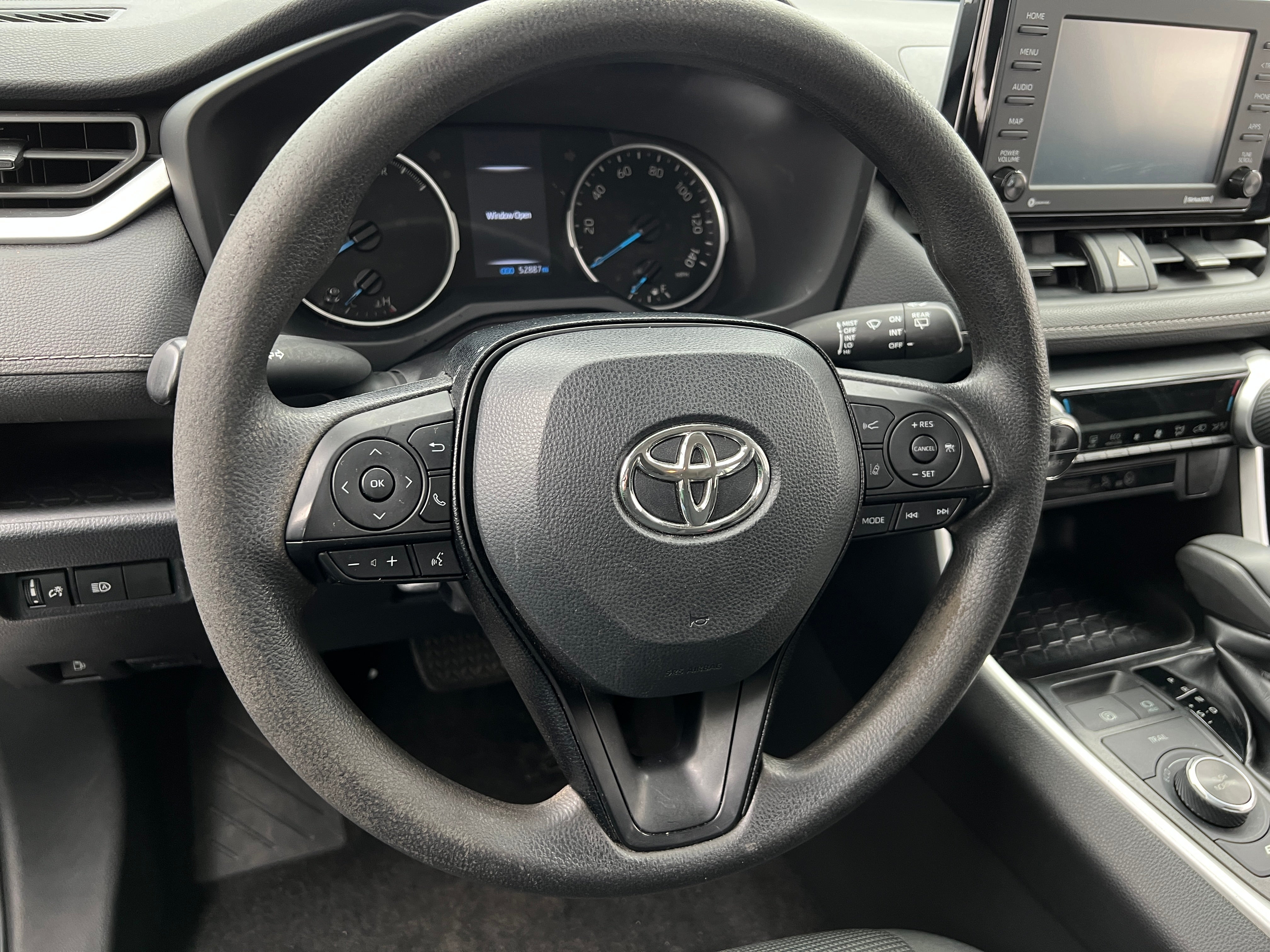 2020 Toyota RAV4 LE 5