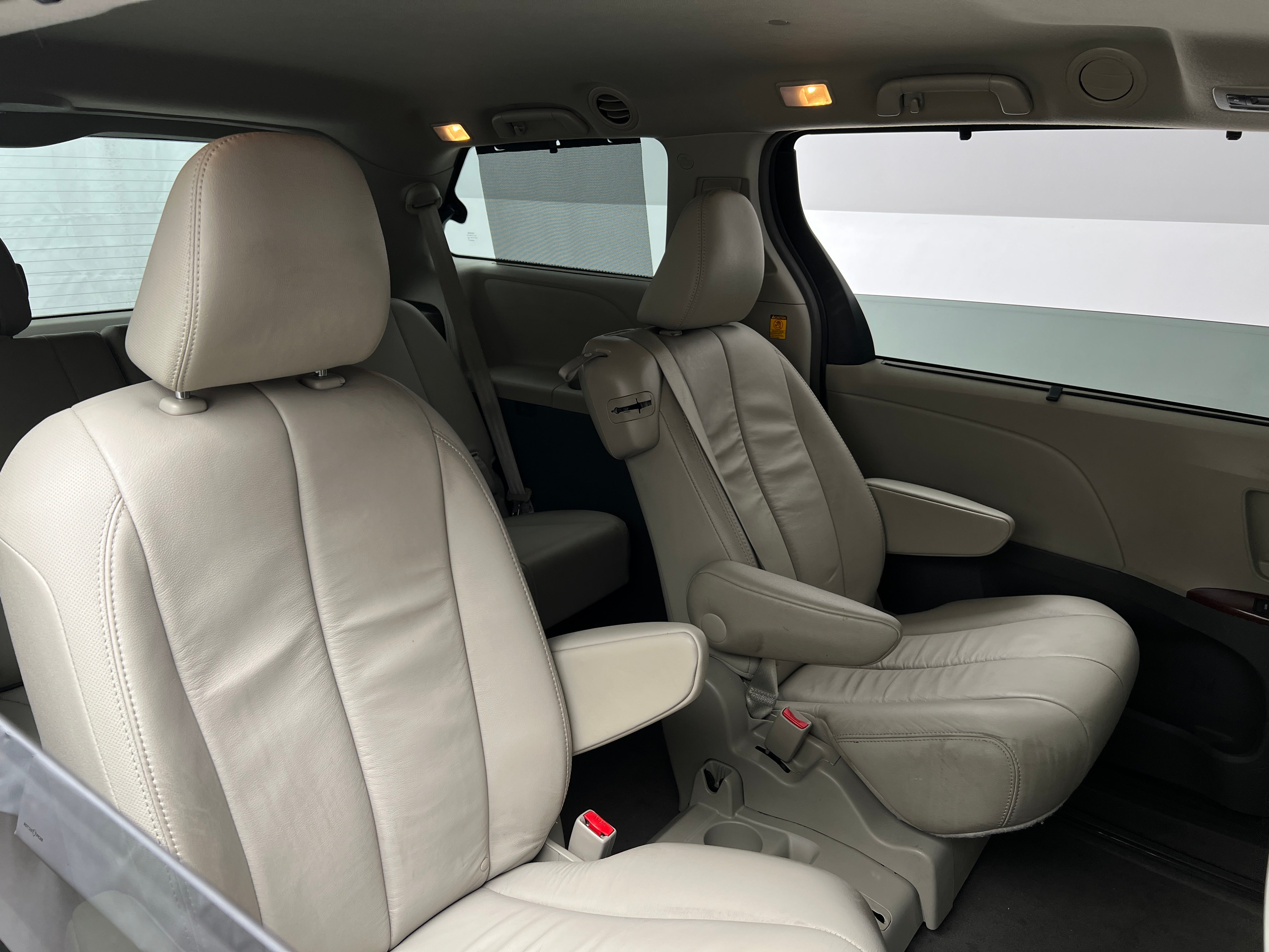 2013 Toyota Sienna XLE 5