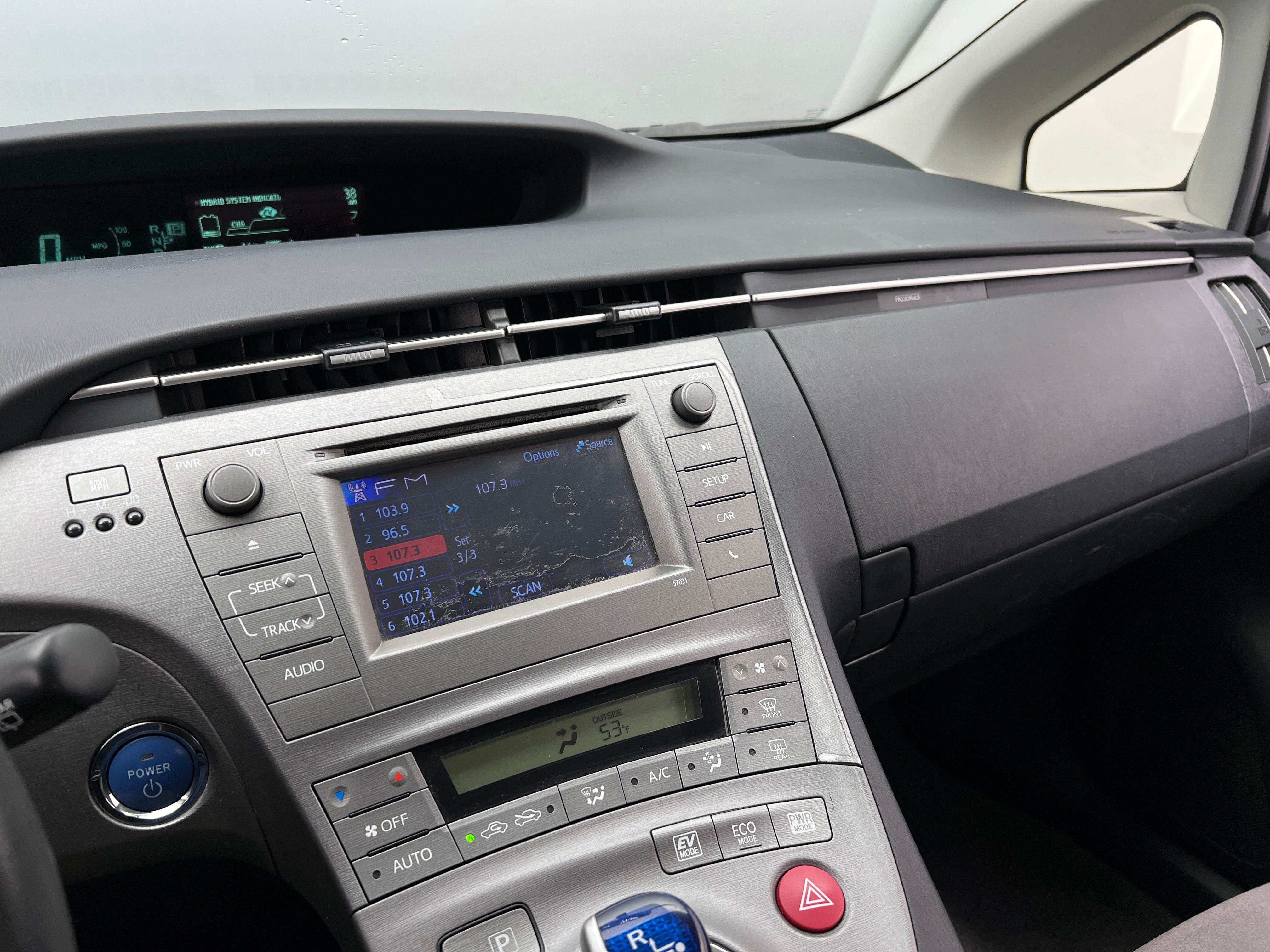 2014 Toyota Prius Two 4