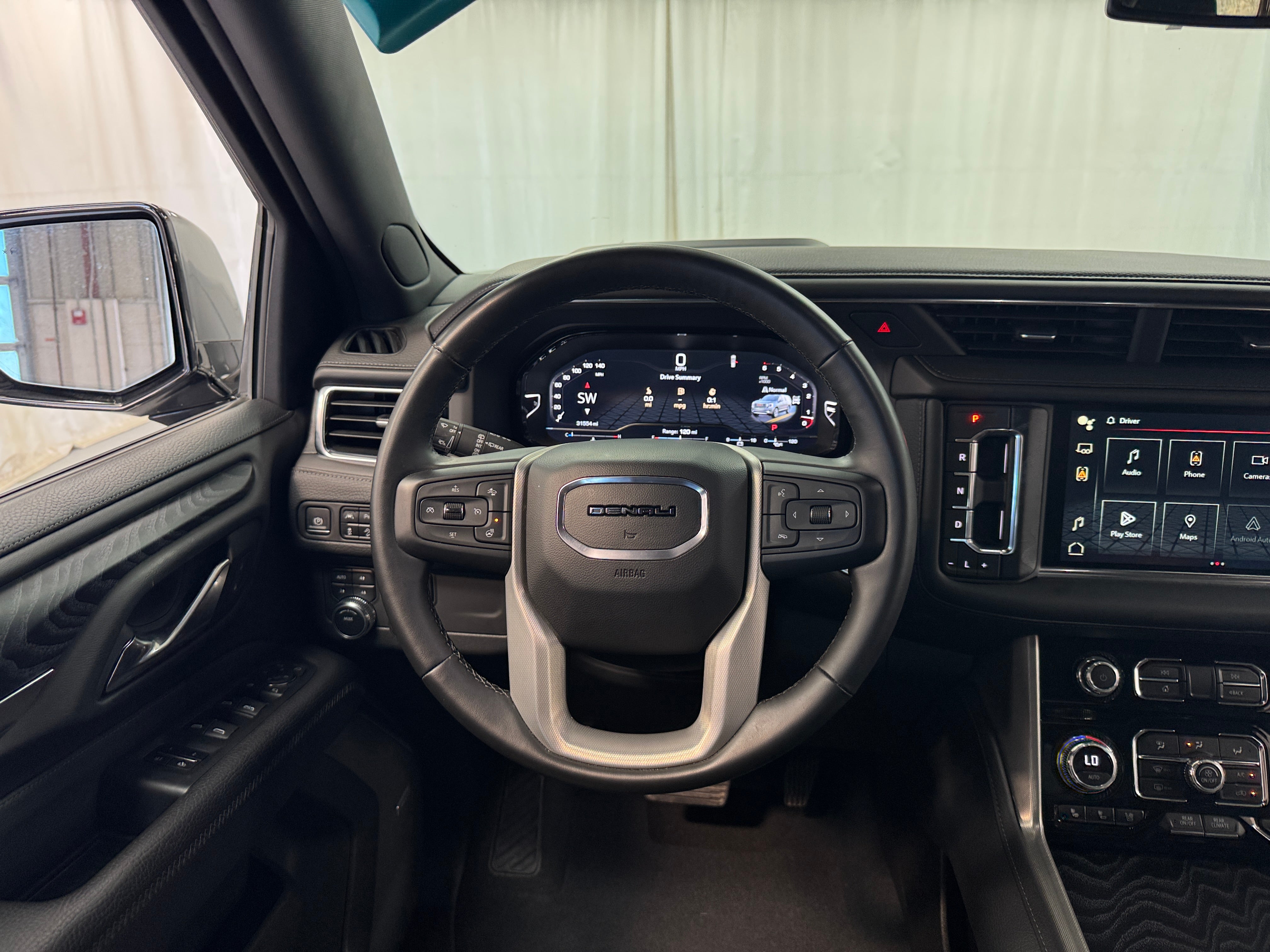 2023 GMC Yukon Denali 4