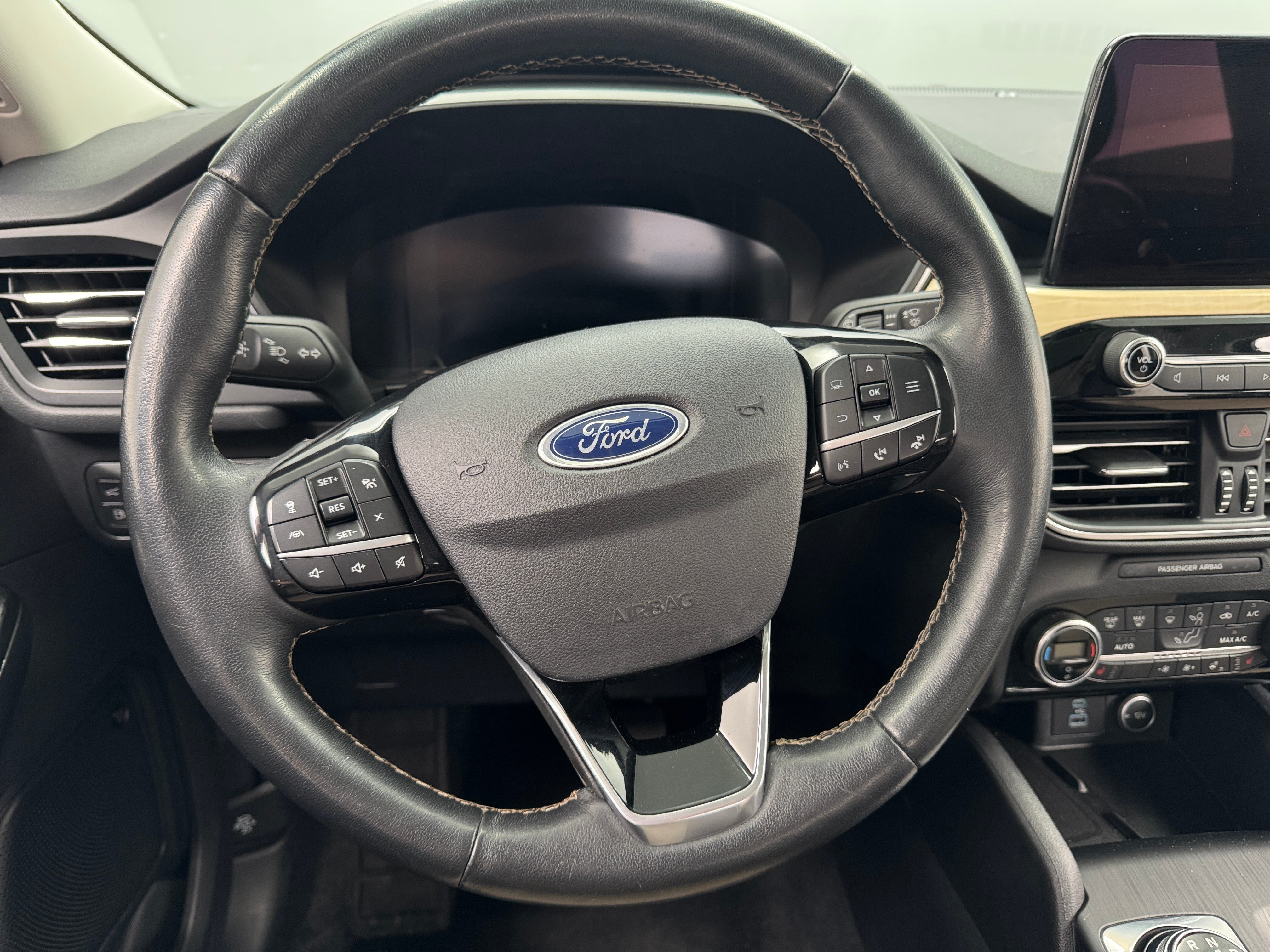 2021 Ford Escape Titanium Hybrid 5