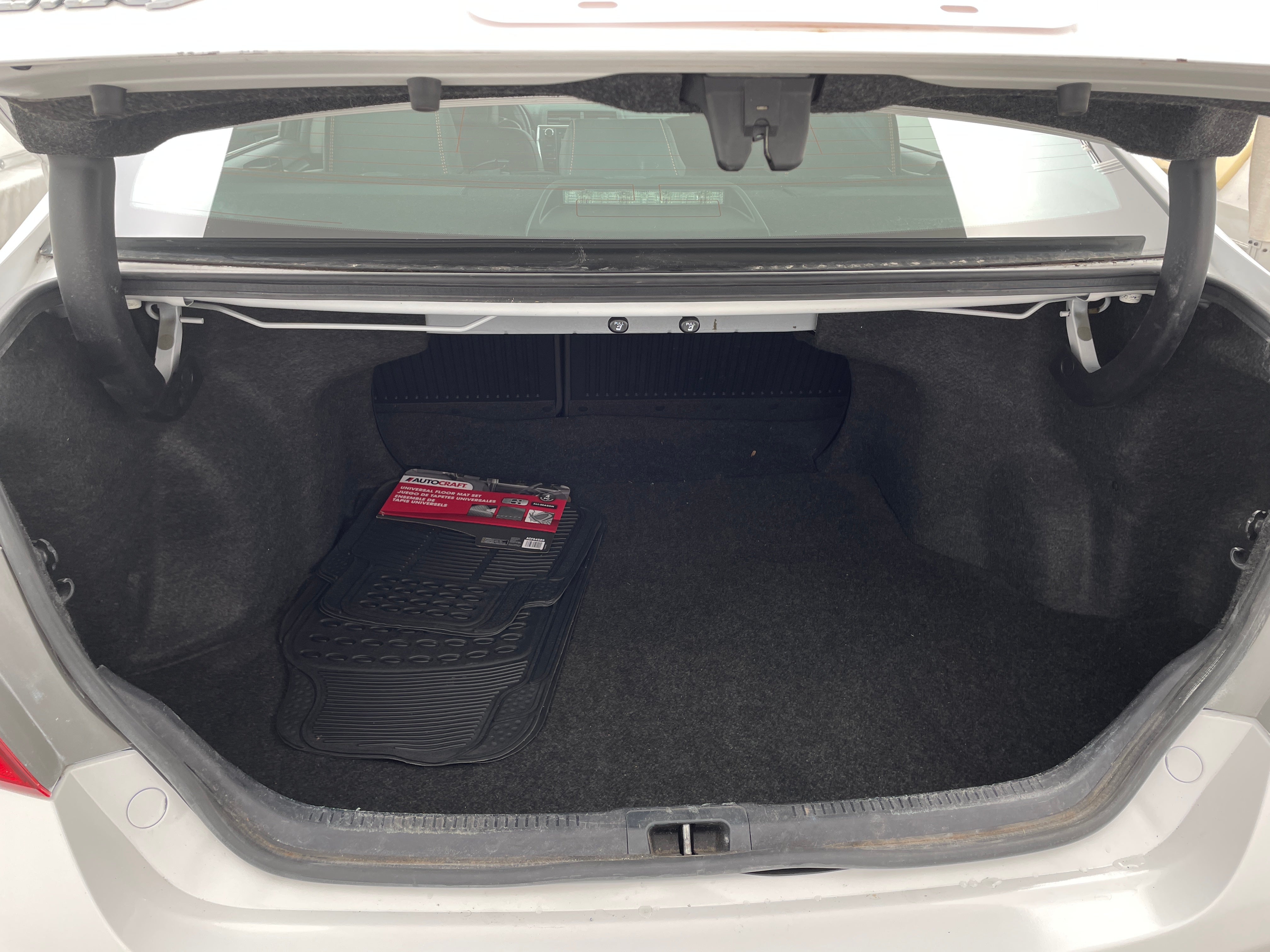 2015 Toyota Camry SE 7
