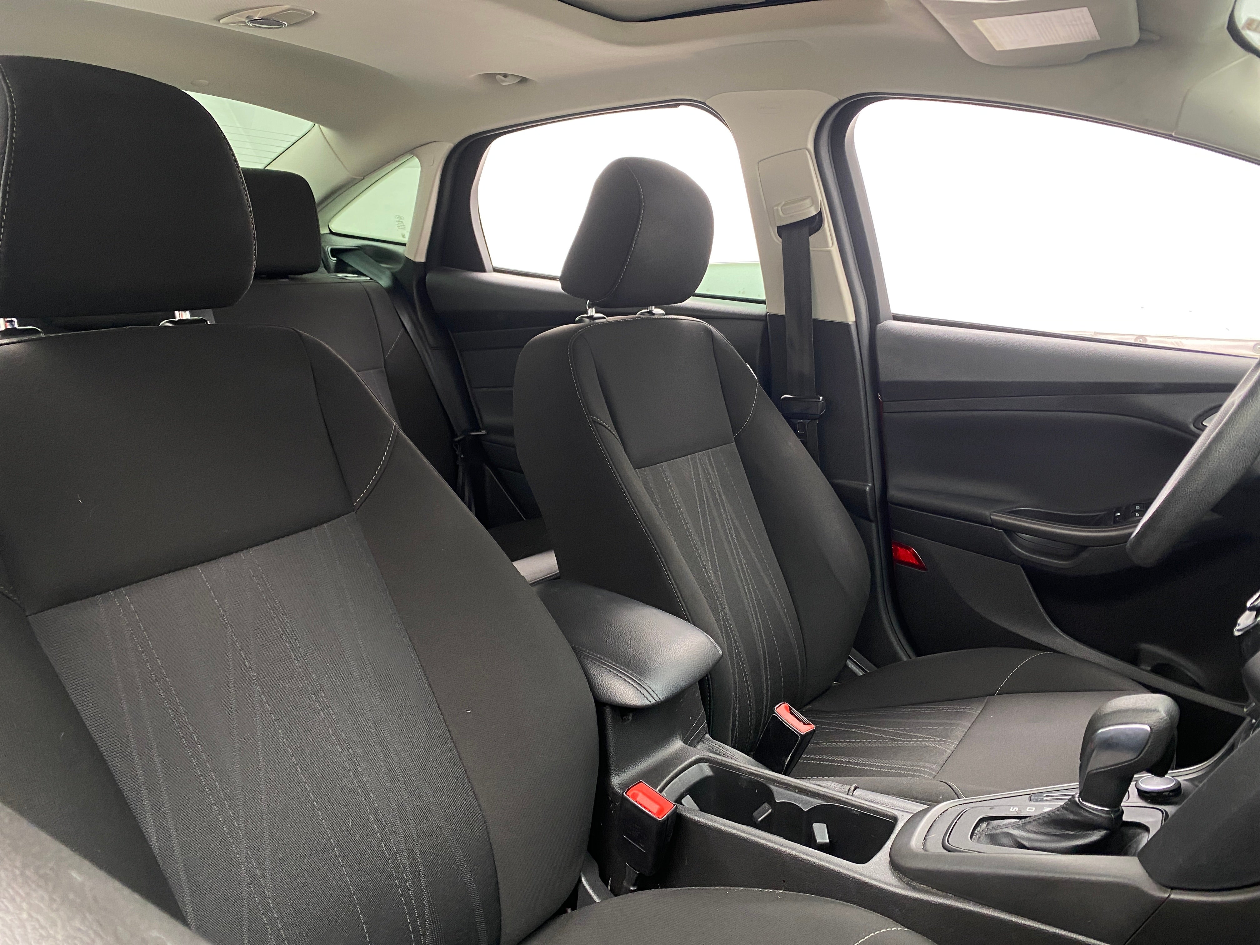 2017 Ford Focus SEL 2