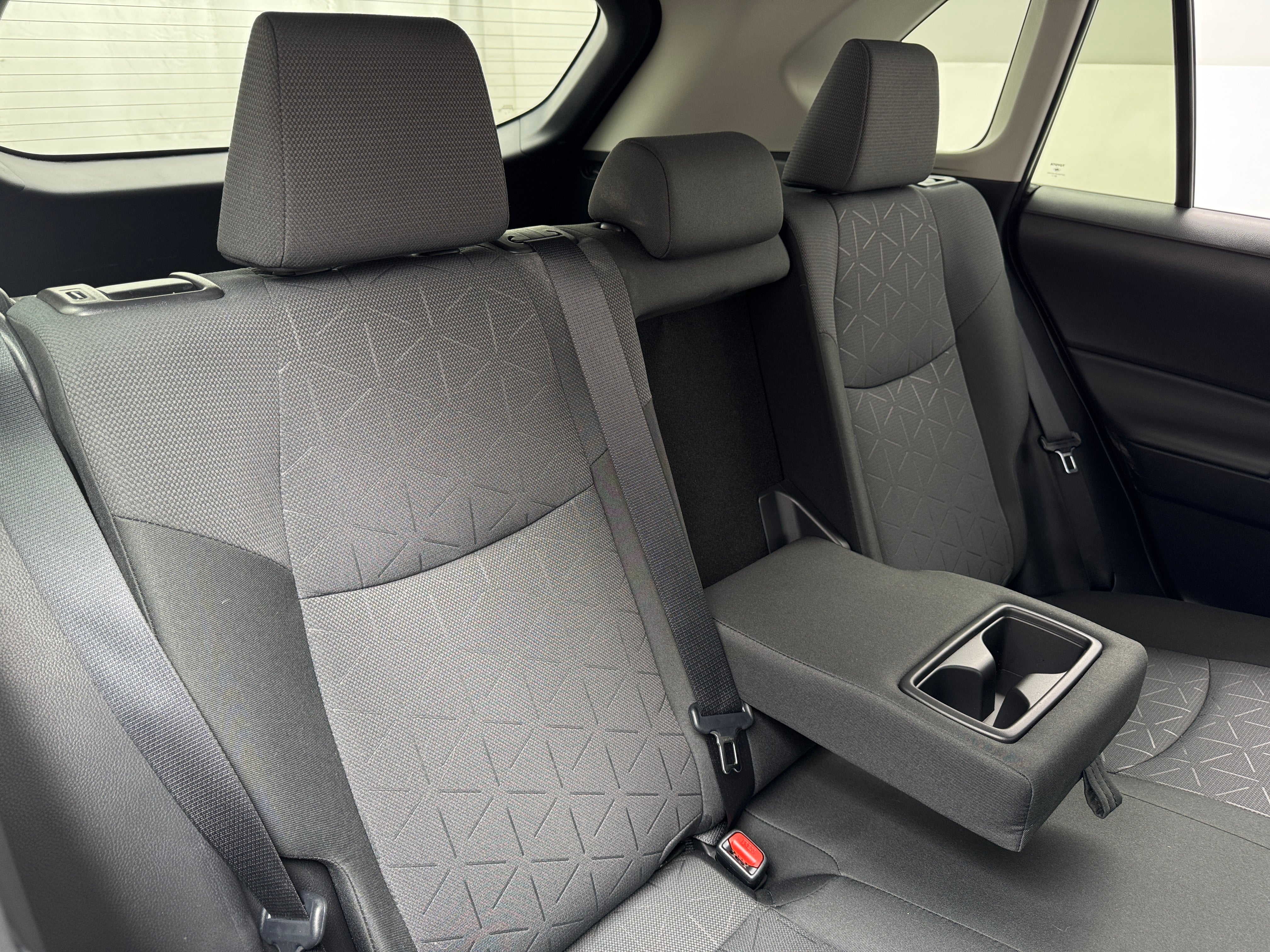 2024 Toyota RAV4 XLE 6
