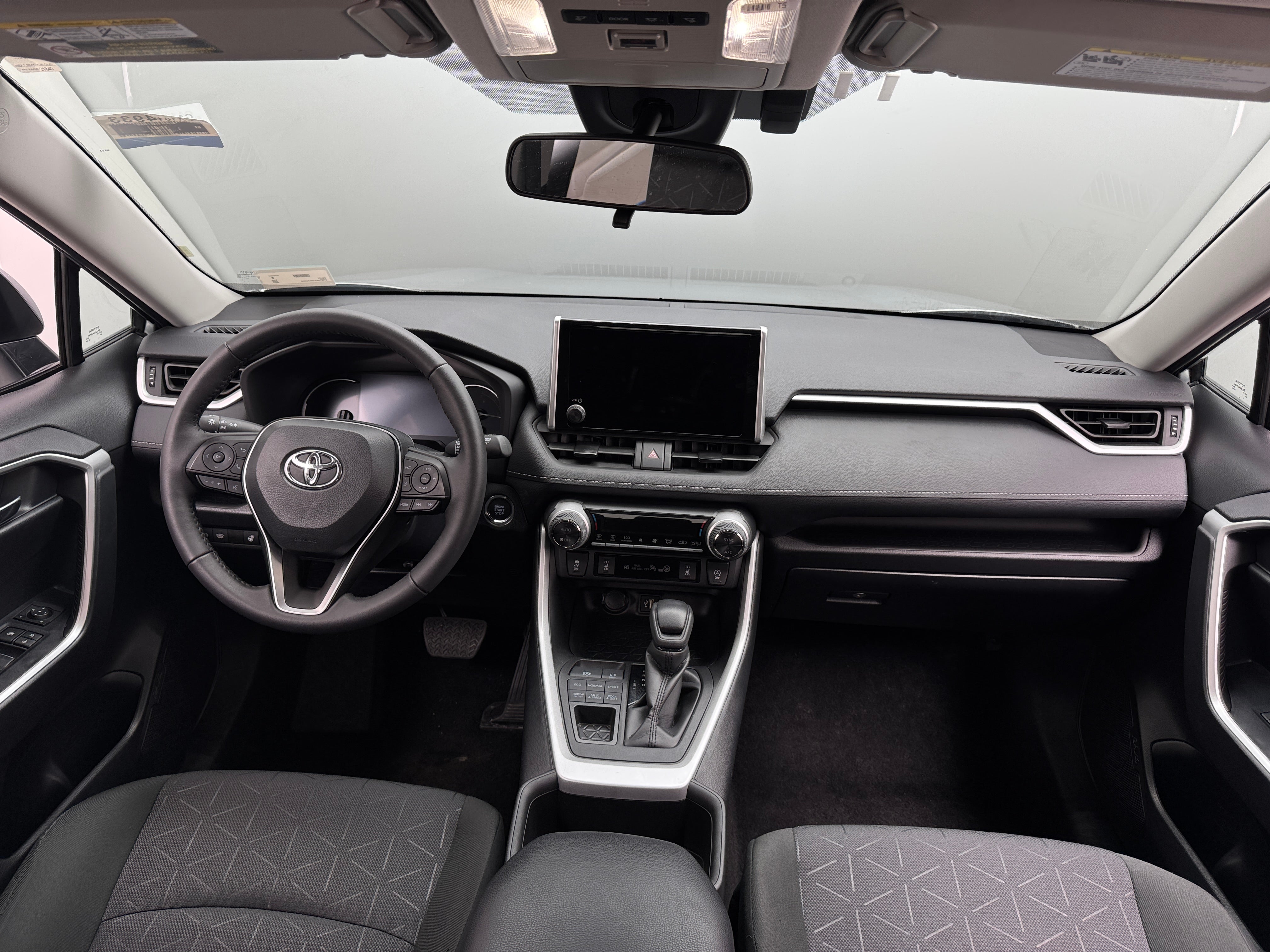 2024 Toyota RAV4 XLE 3