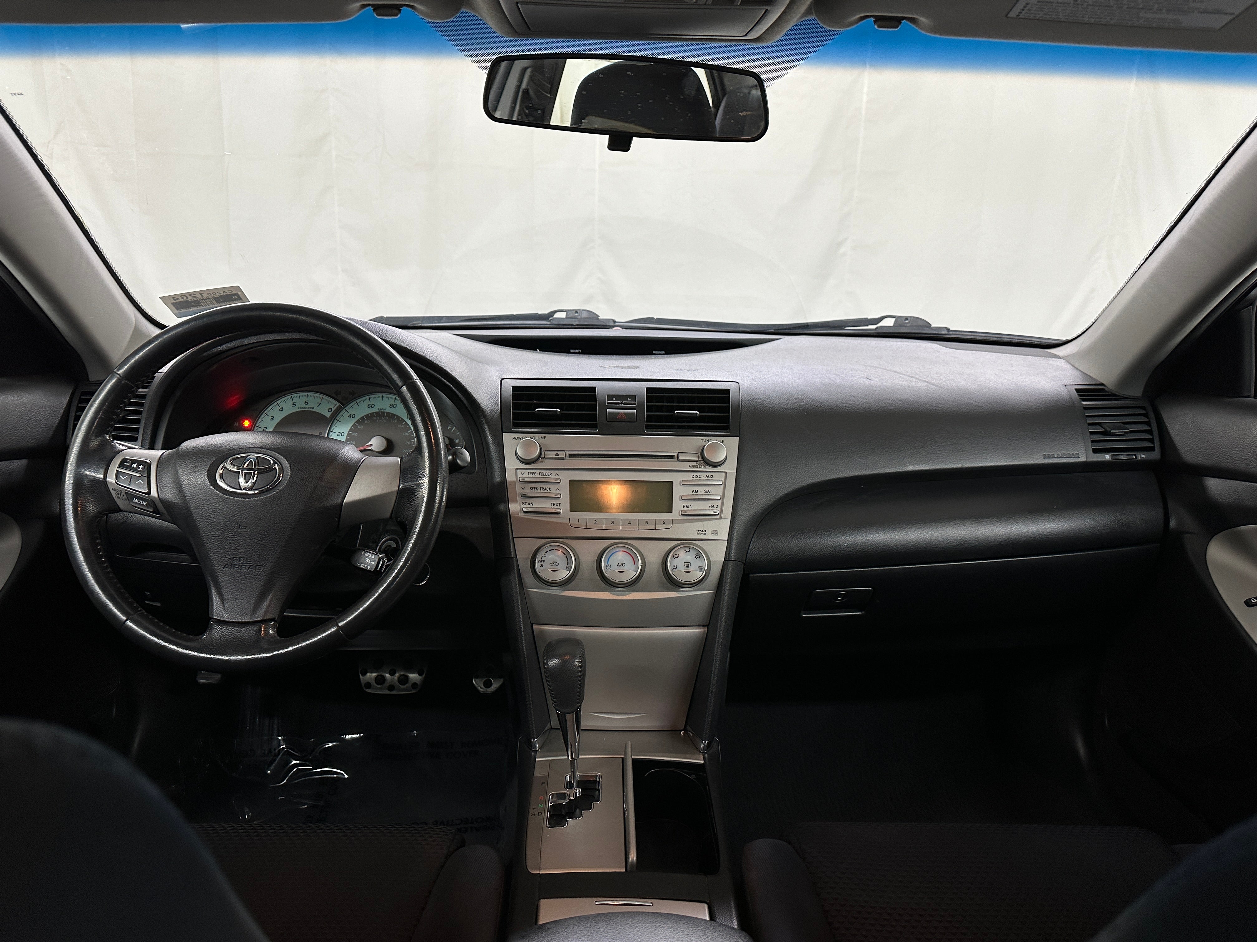 2011 Toyota Camry SE 3