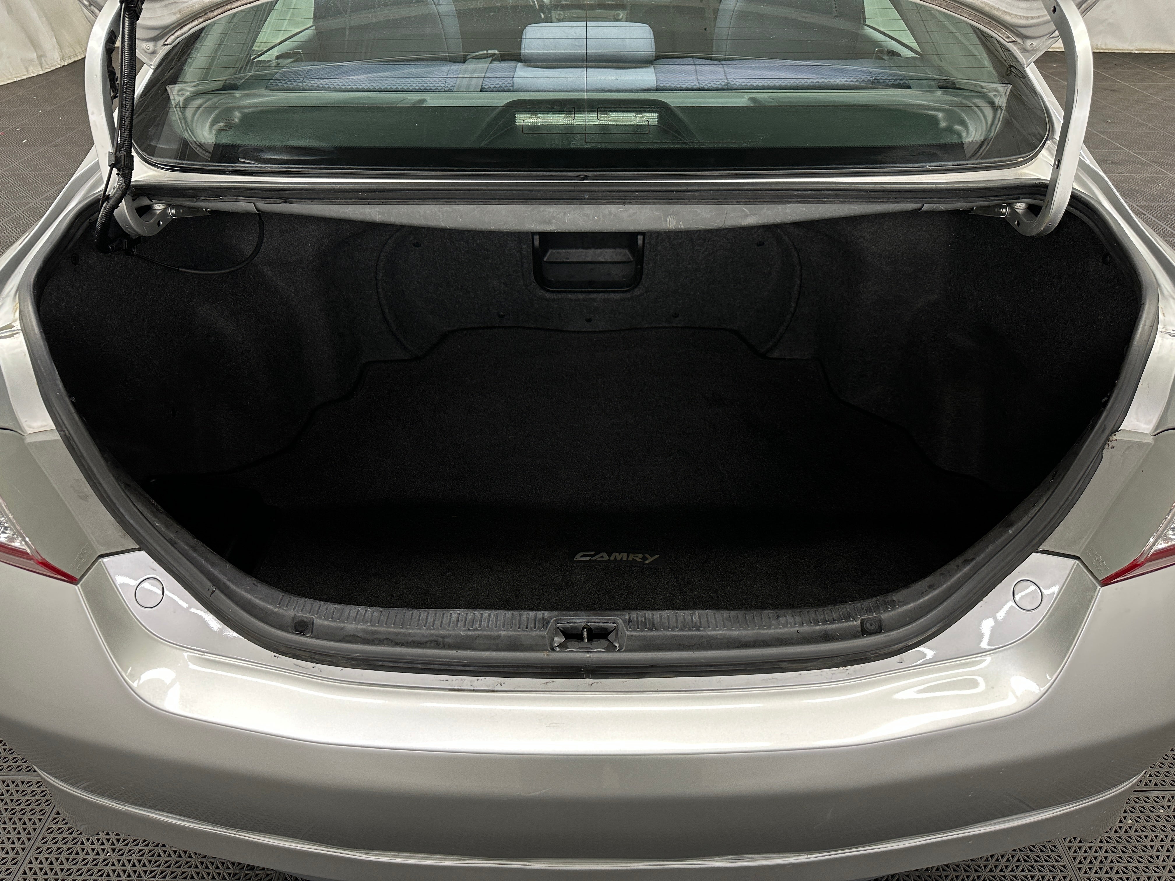 2011 Toyota Camry SE 7