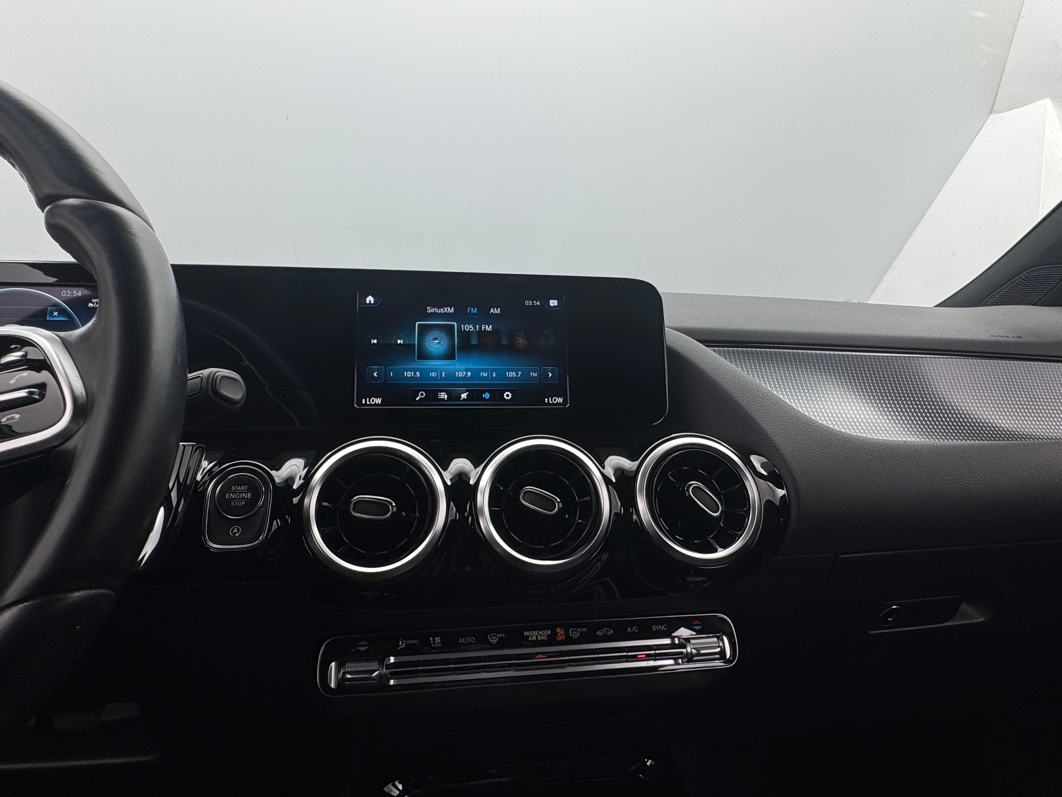 2023 Mercedes-Benz GLA 250 4MATIC 3