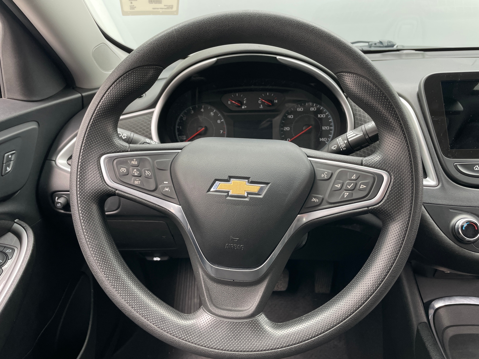 Thumbnail: 2023 Chevrolet Malibu - 5