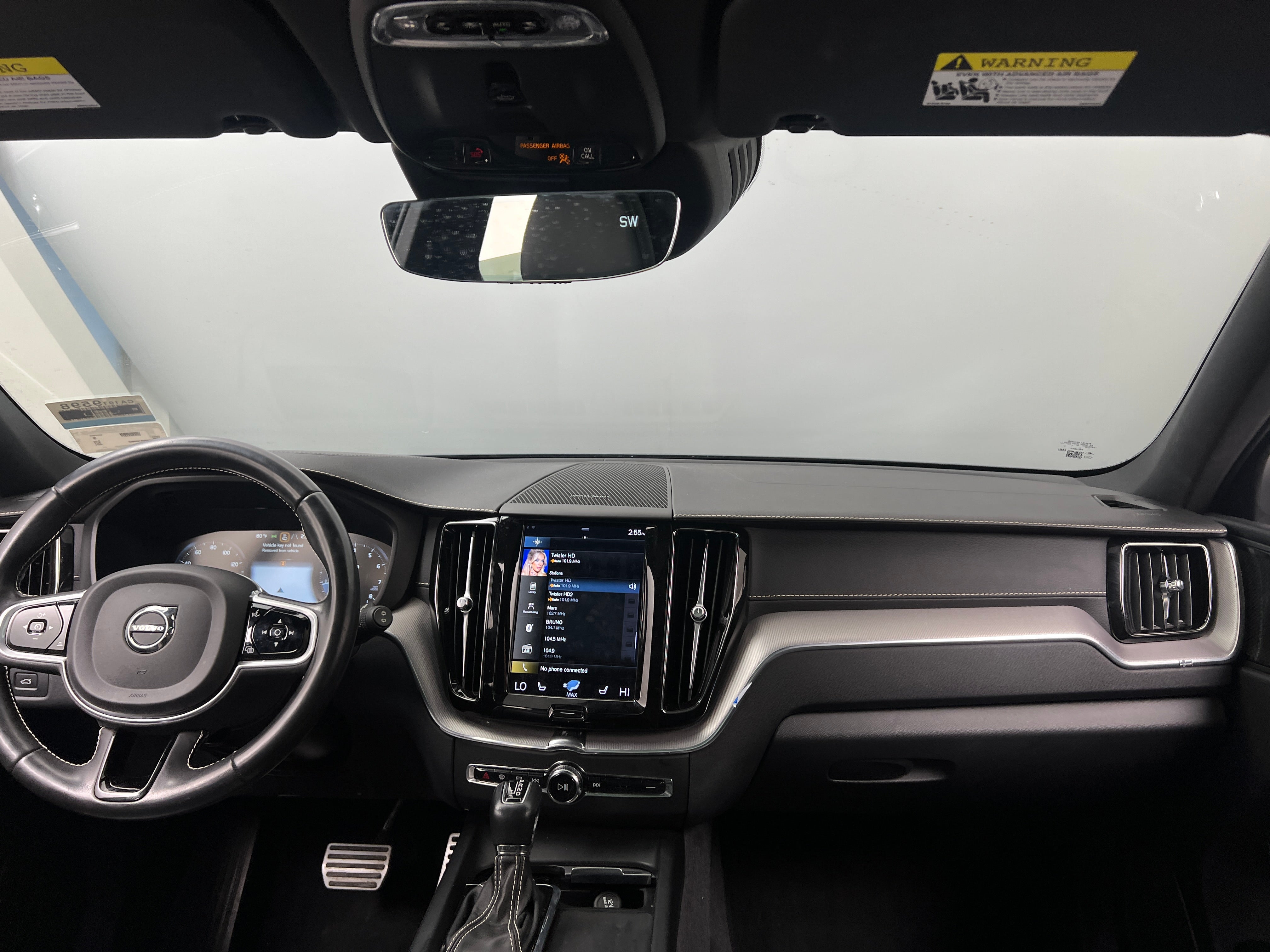 2021 Volvo XC60 T5 R-Design 2