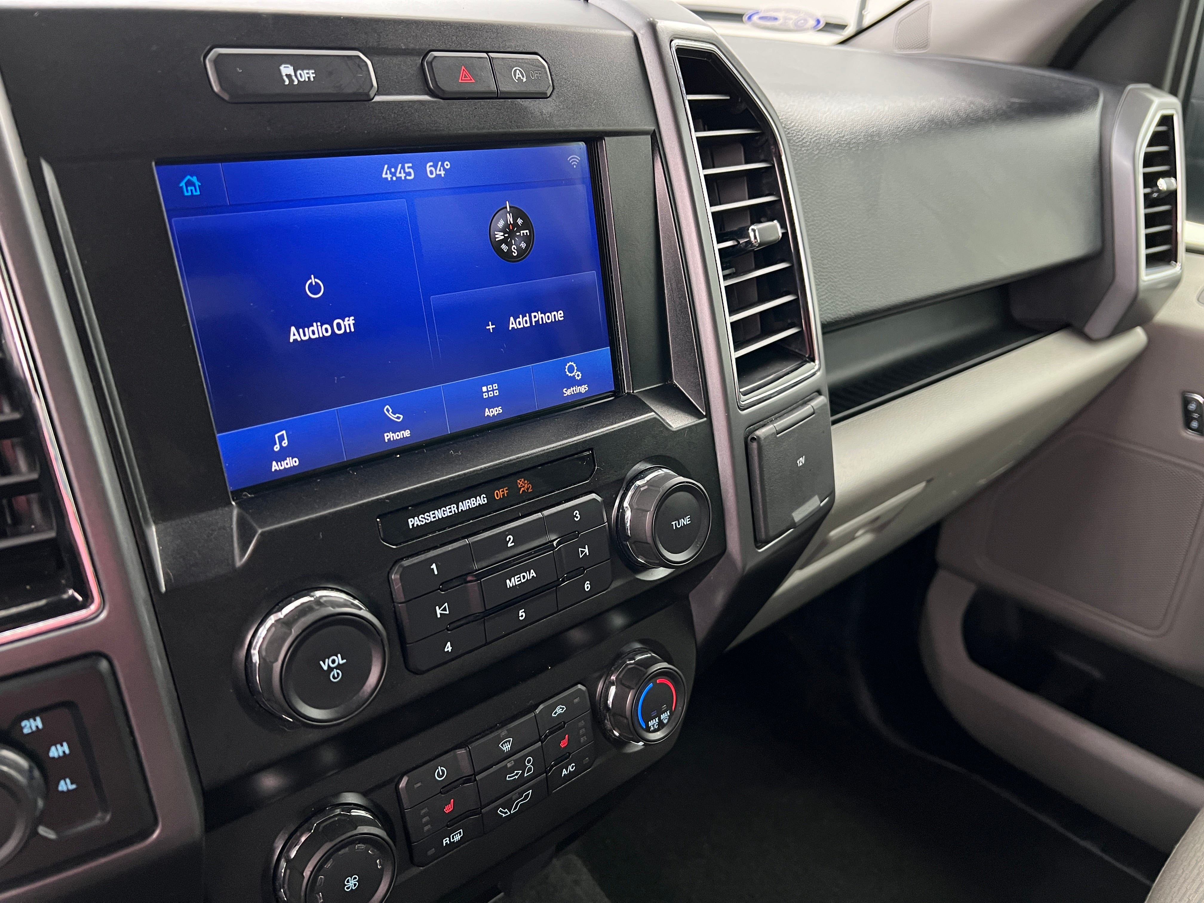 2019 Ford Econoline E-150 4