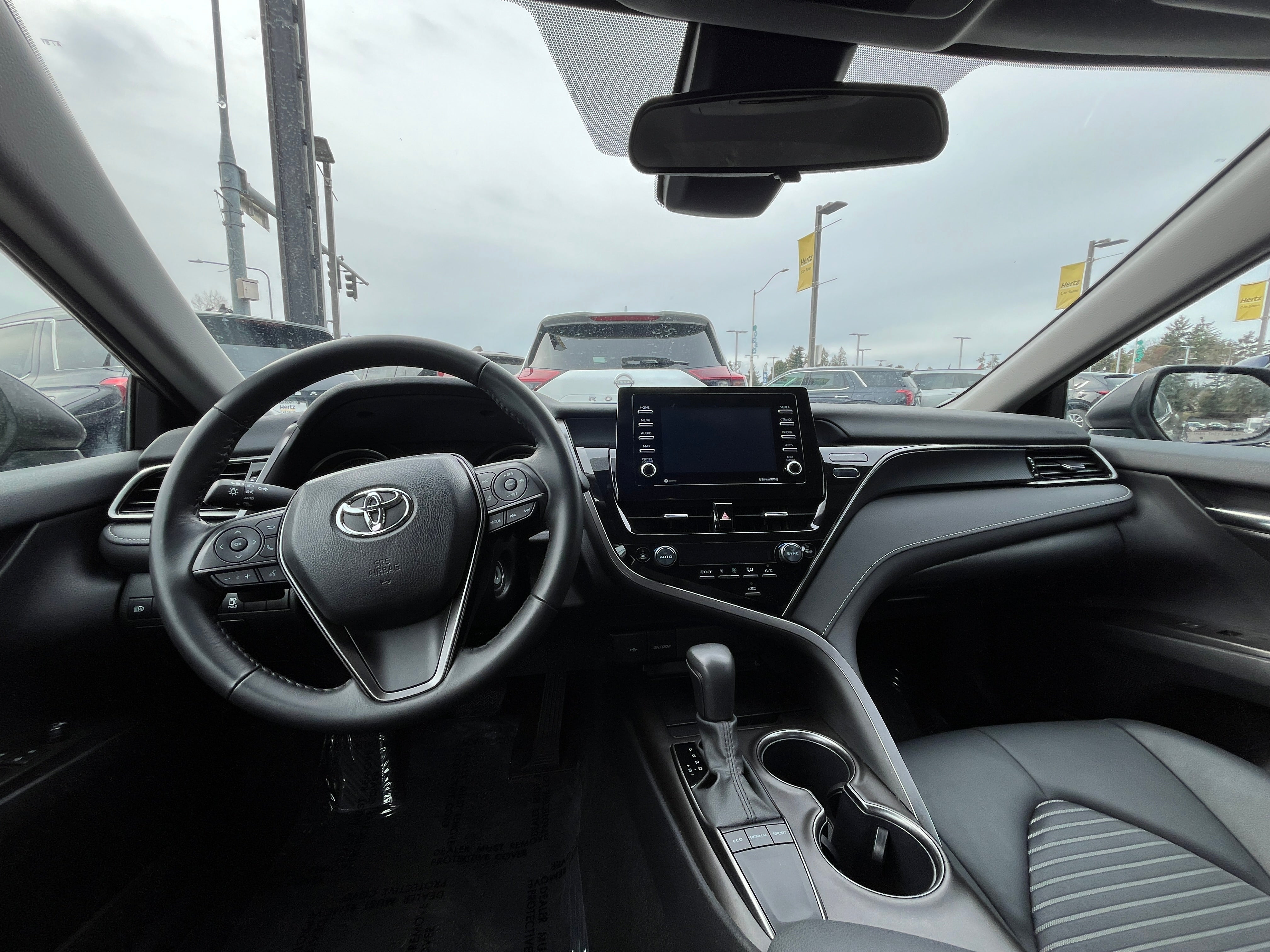 2024 Toyota Camry SE 3
