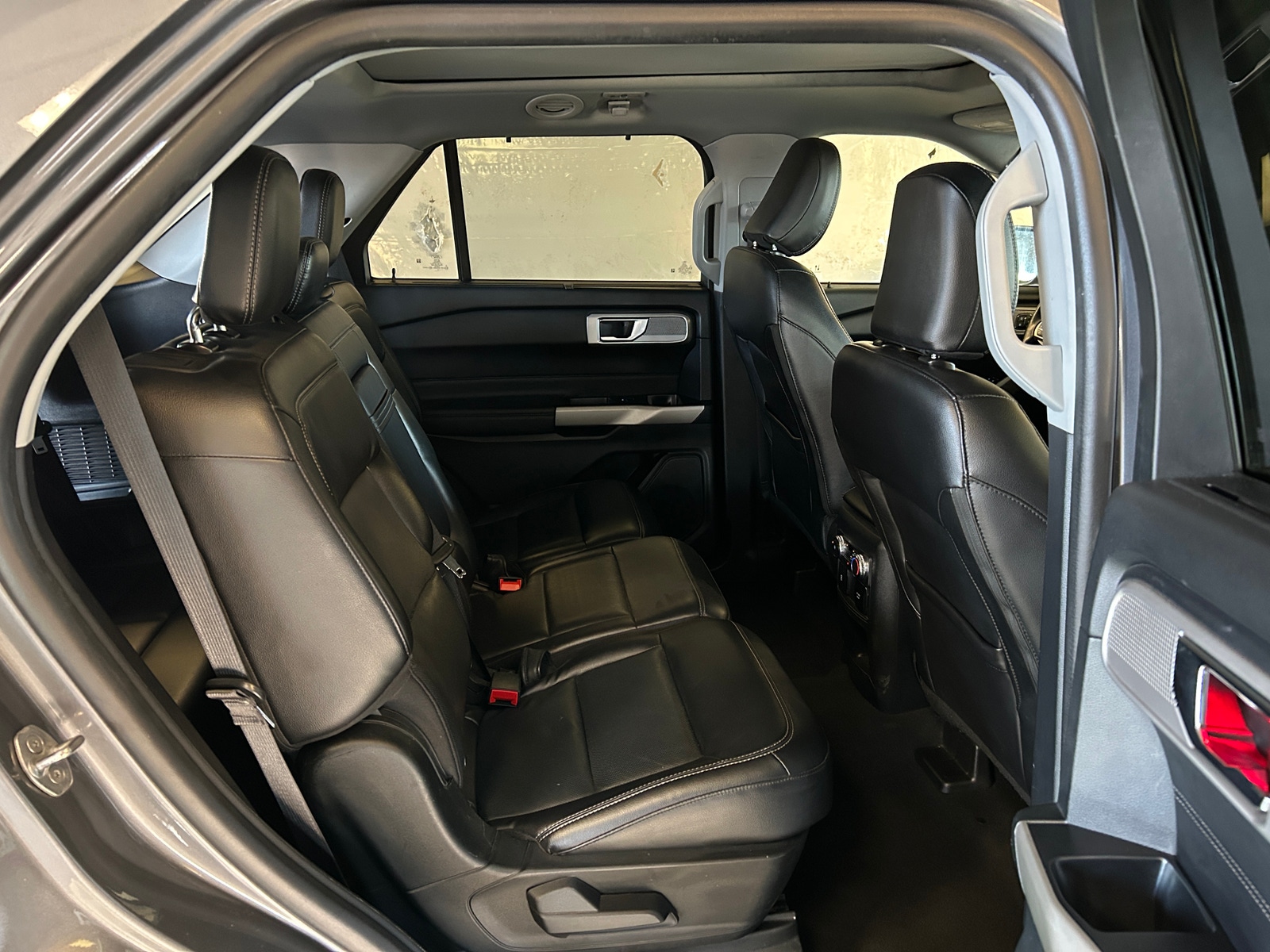 Thumbnail: 2021 Ford Explorer - 5