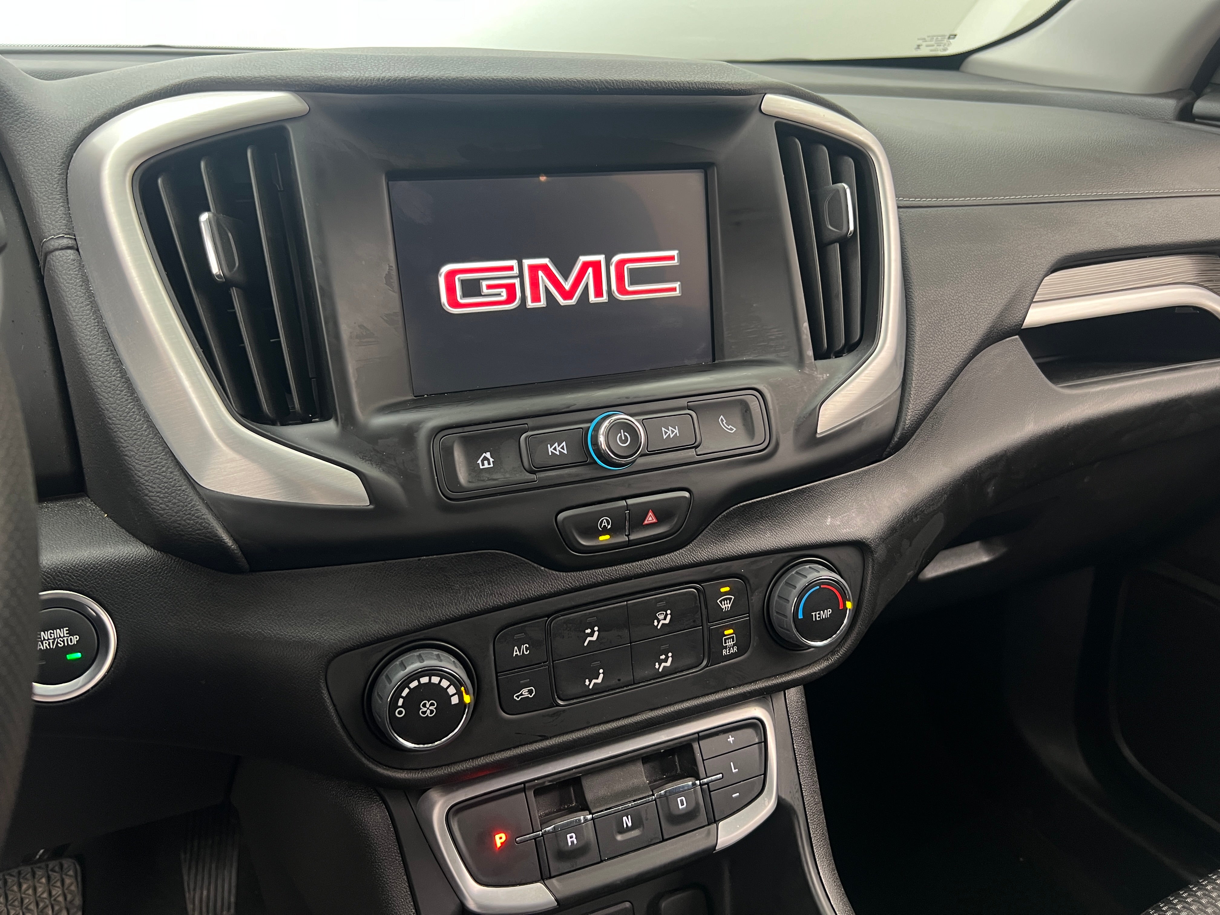 2024 GMC Terrain SLE 4