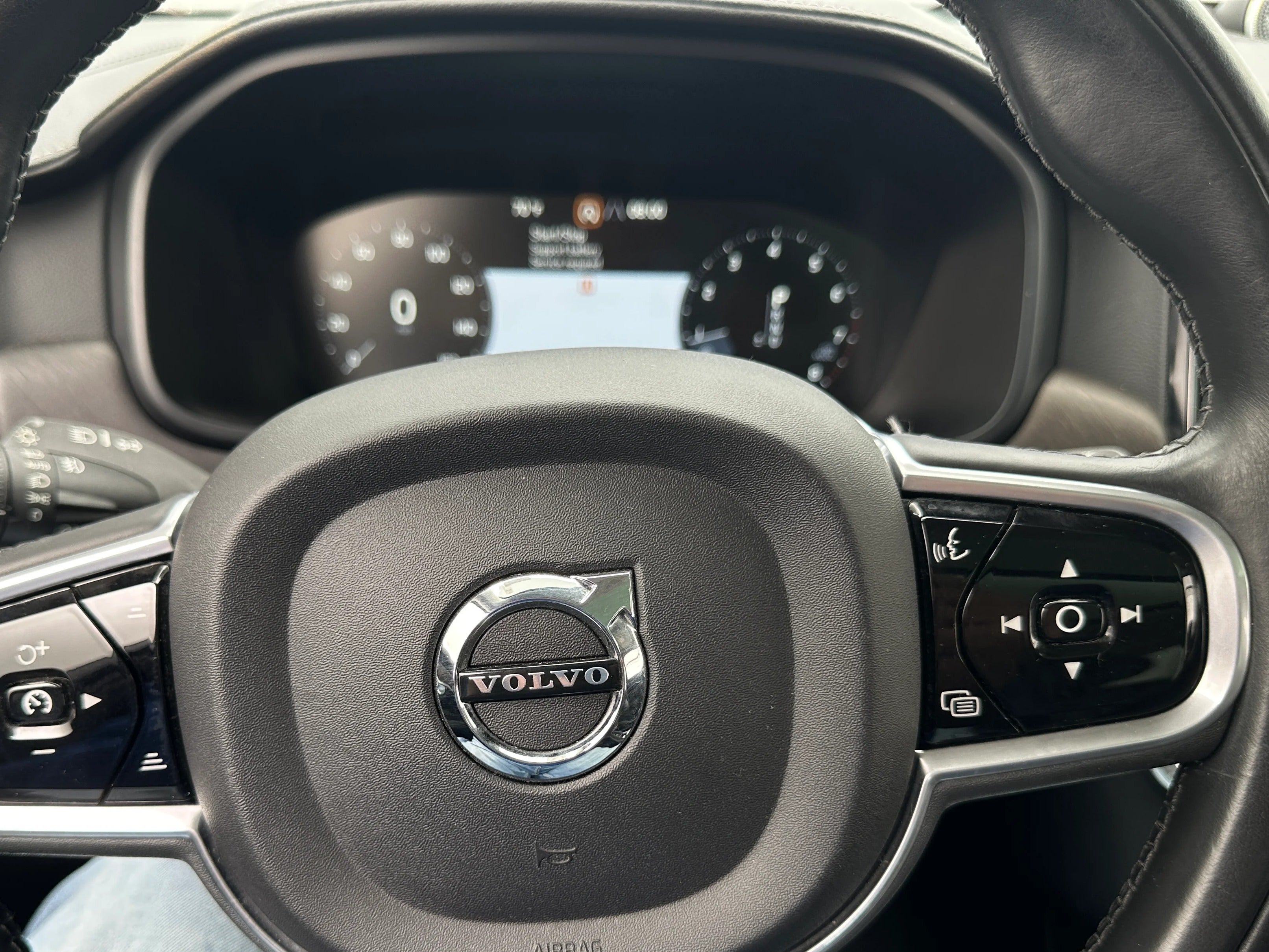 2018 Volvo V90 T6 4