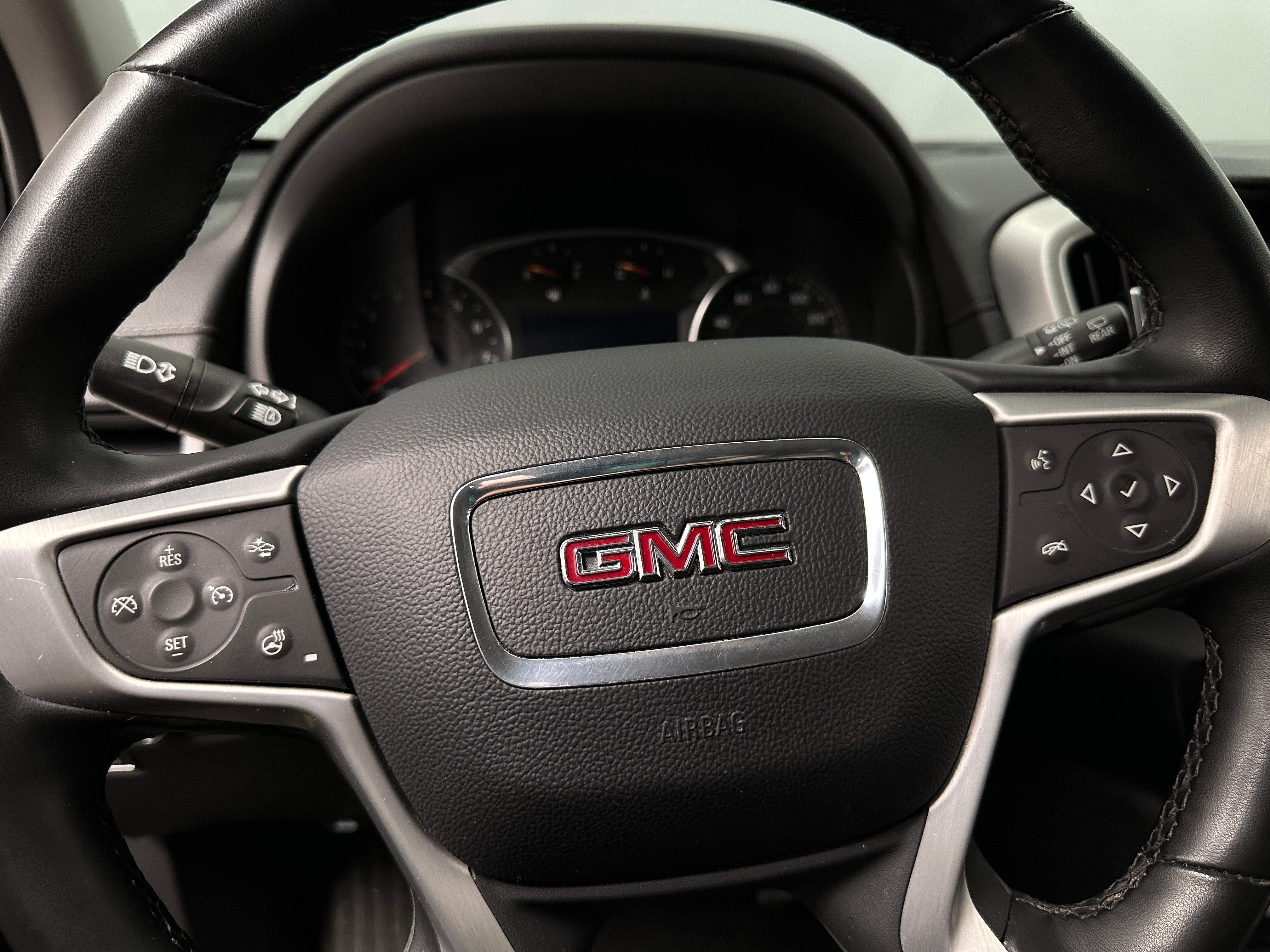 2023 GMC Terrain SLT 4