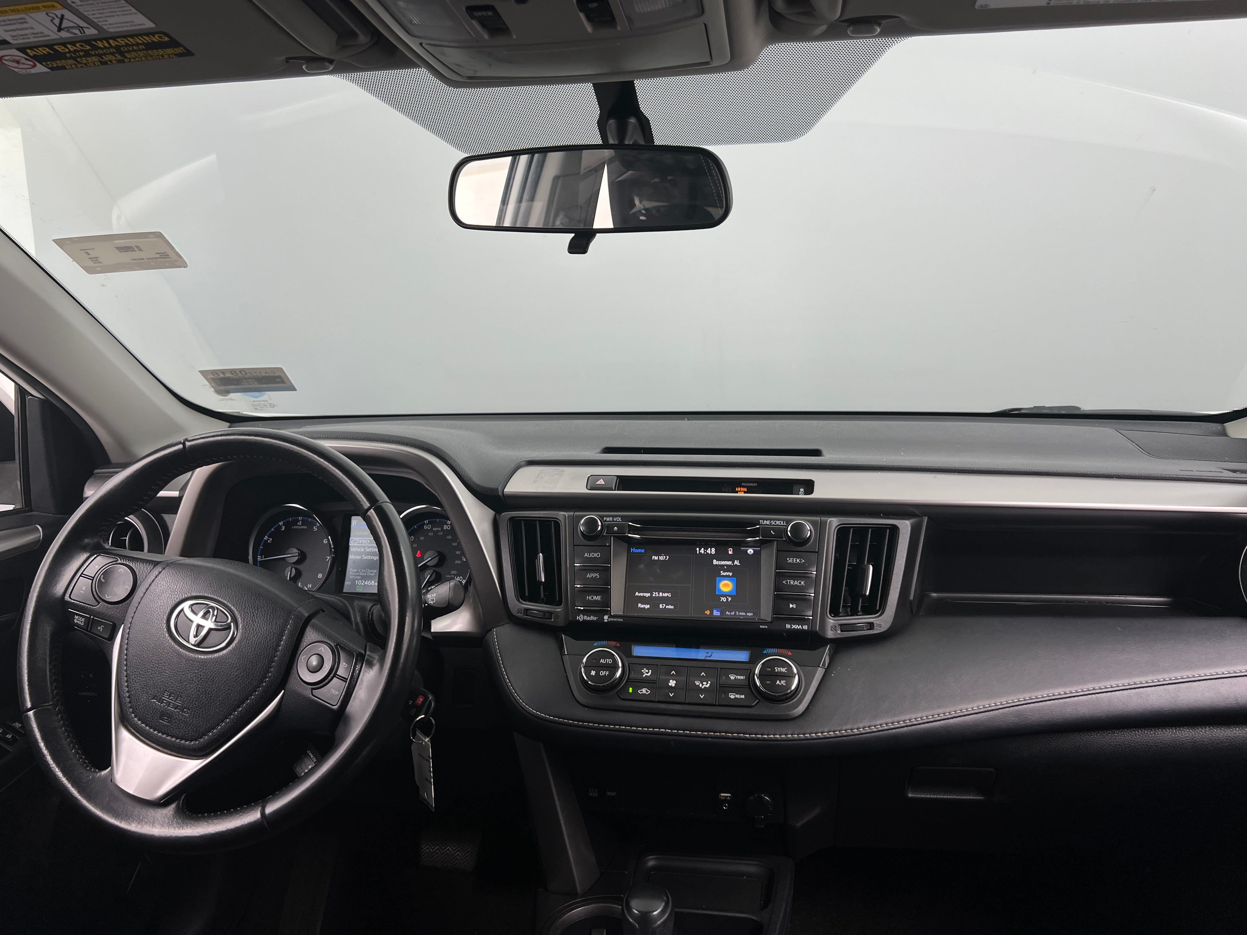 2016 Toyota RAV4 XLE 3