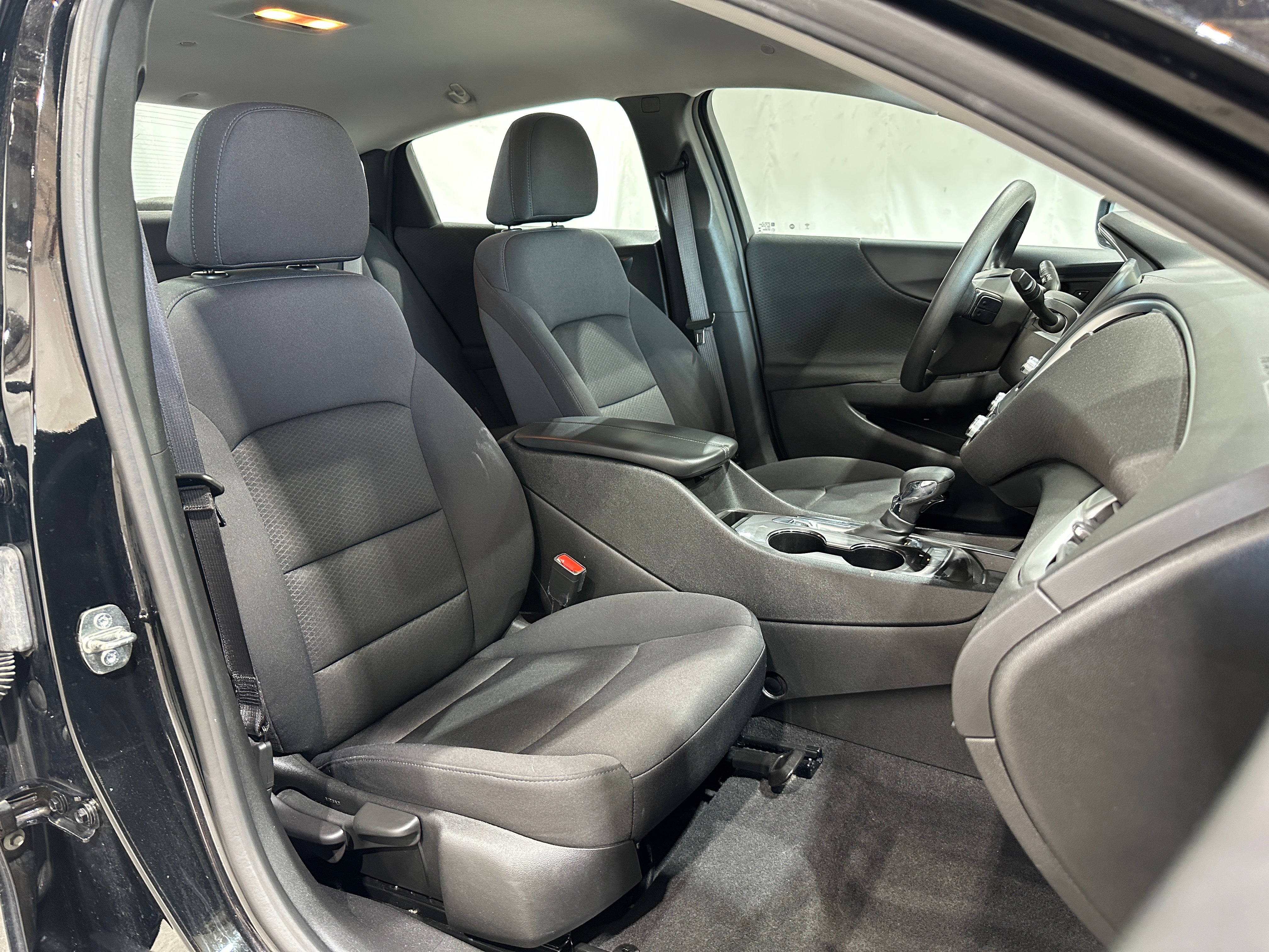 2023 Chevrolet Malibu LT 2