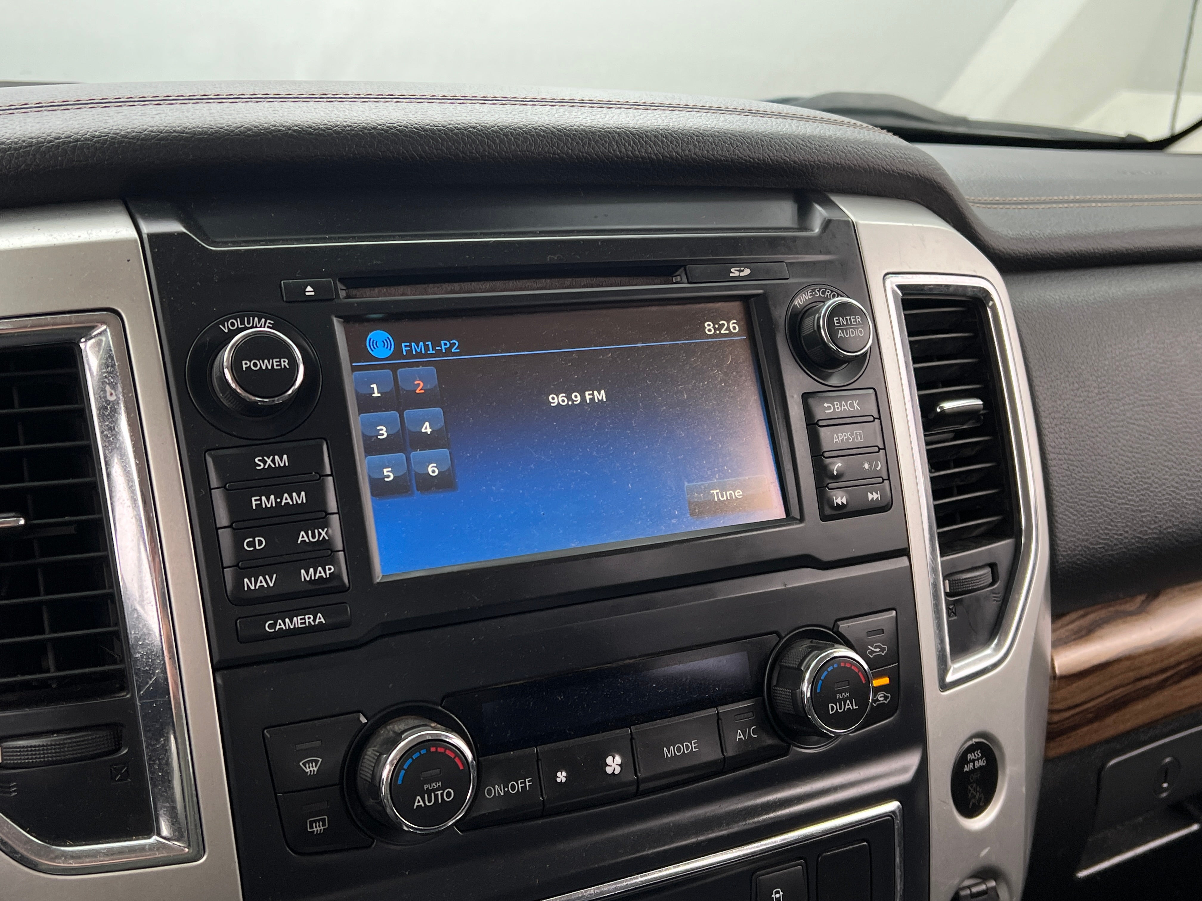 2017 Nissan Titan SL 3