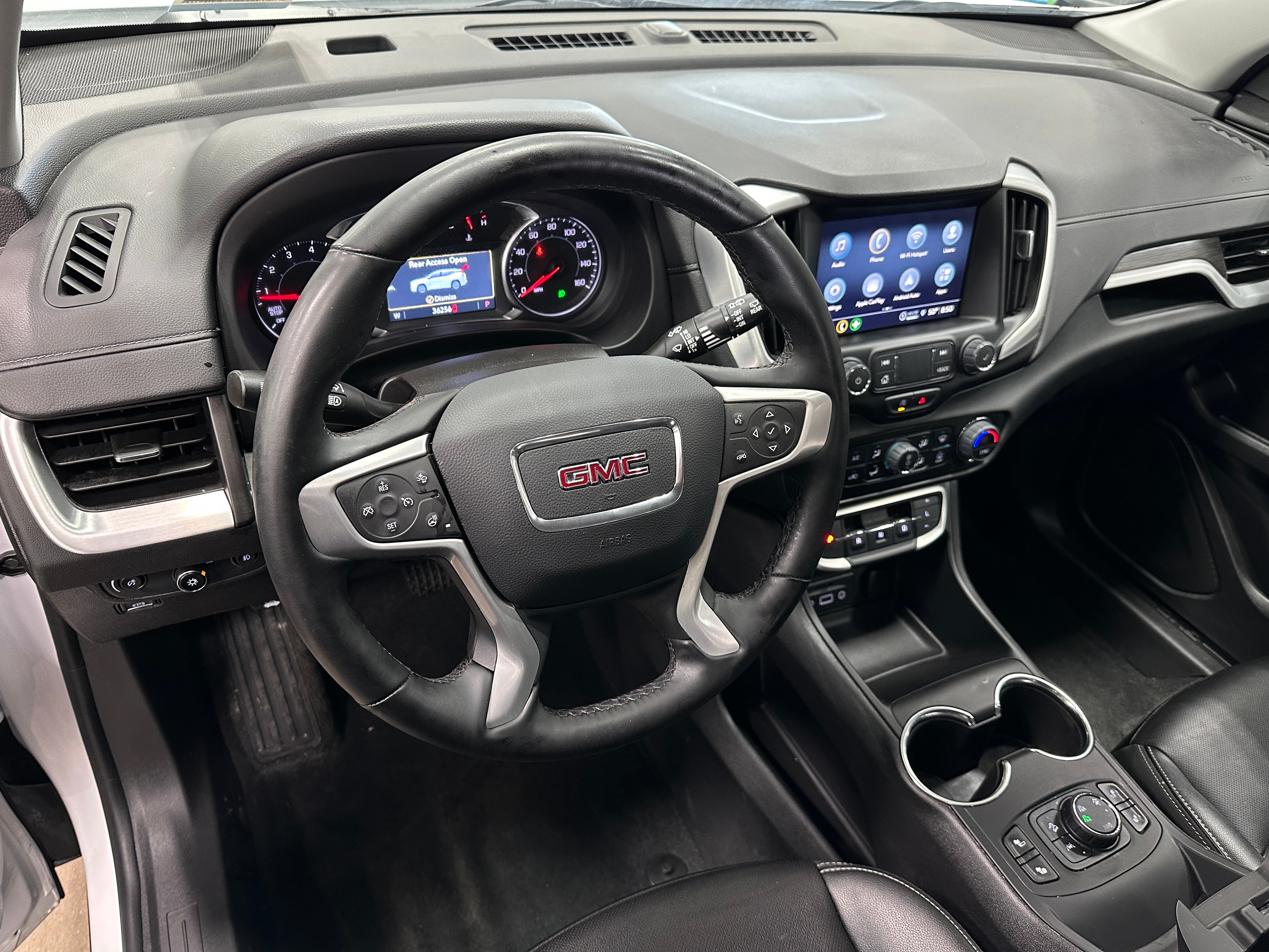 2024 GMC Terrain SLT 2