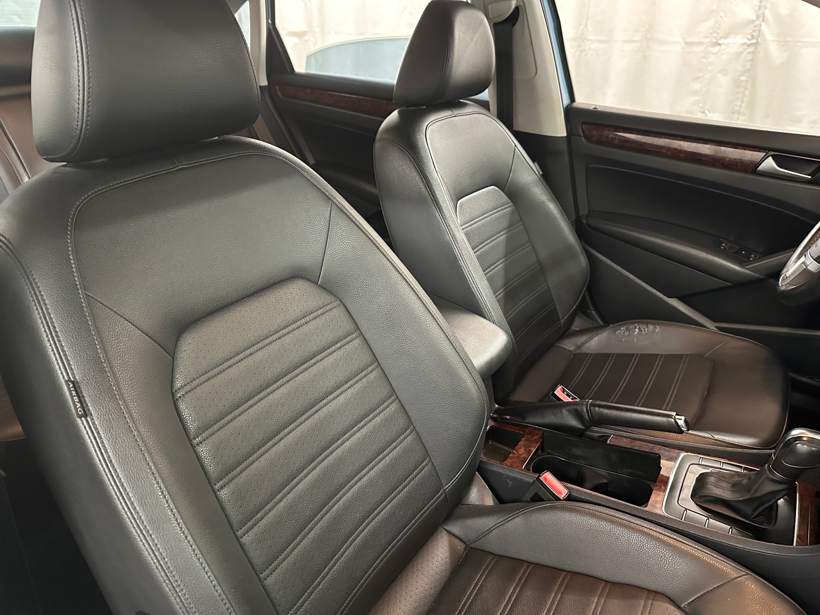 Thumbnail: 2012 Volkswagen Passat - 2