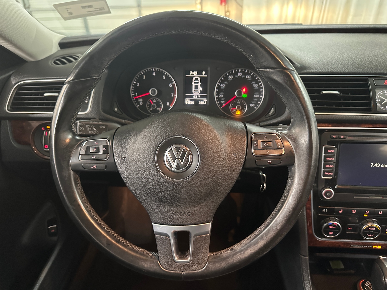 Thumbnail: 2012 Volkswagen Passat - 5
