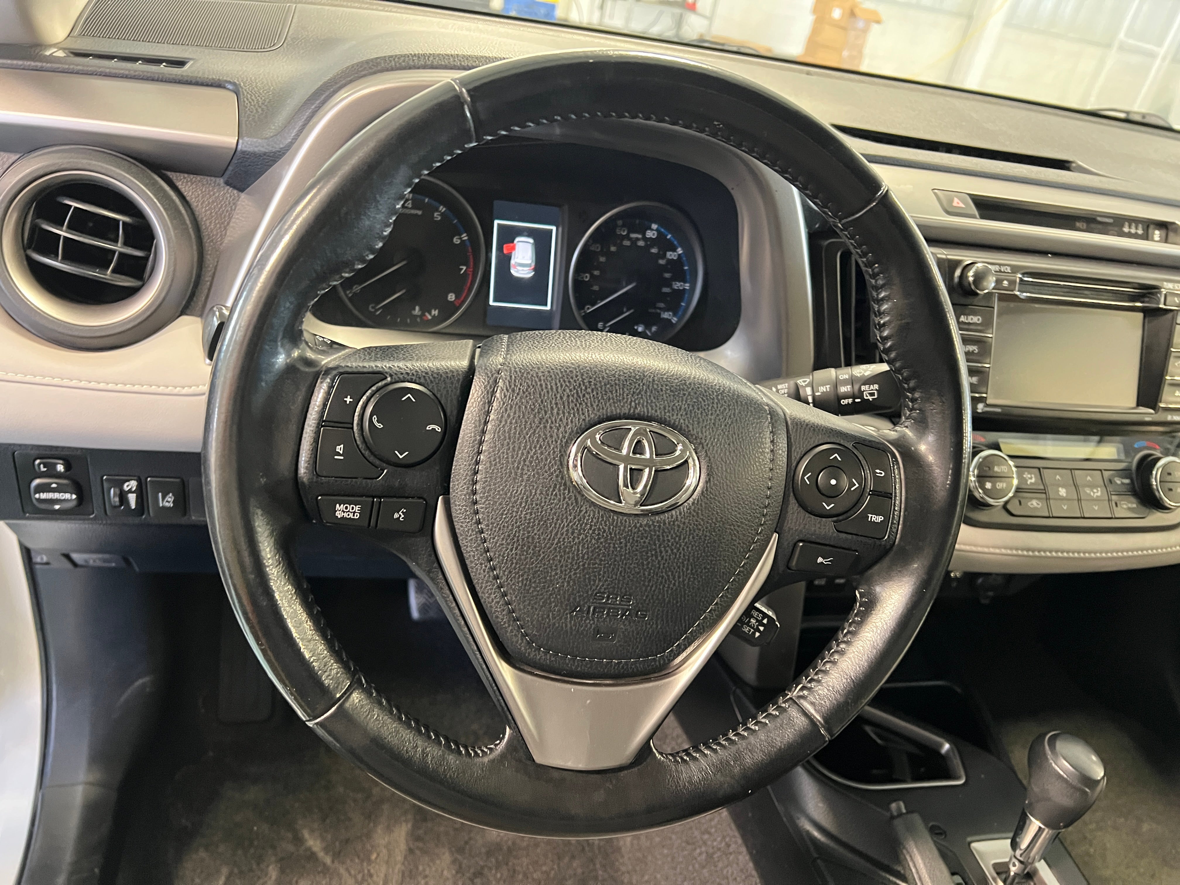 2017 Toyota RAV4 XLE 5