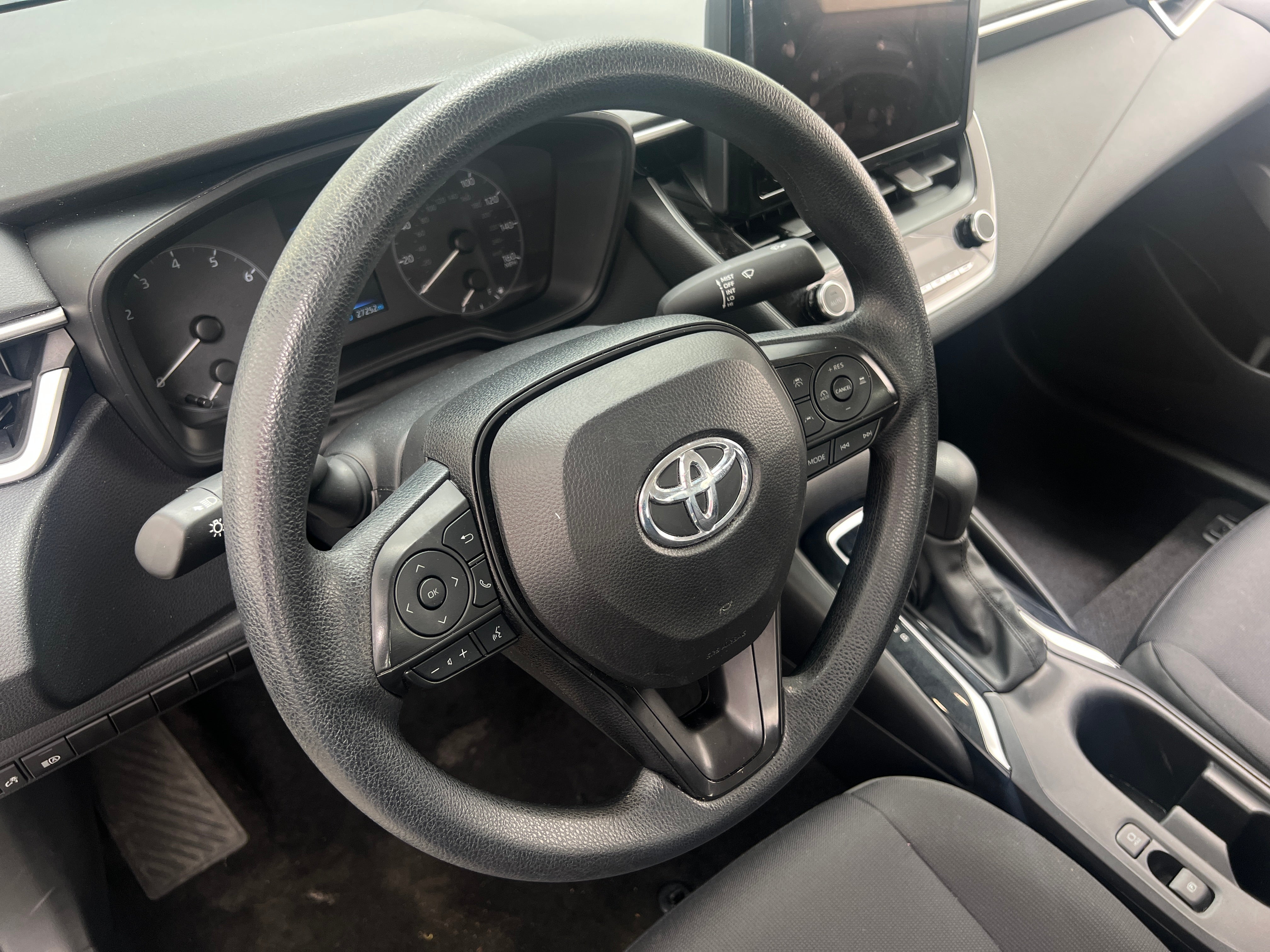 2024 Toyota Corolla LE 5