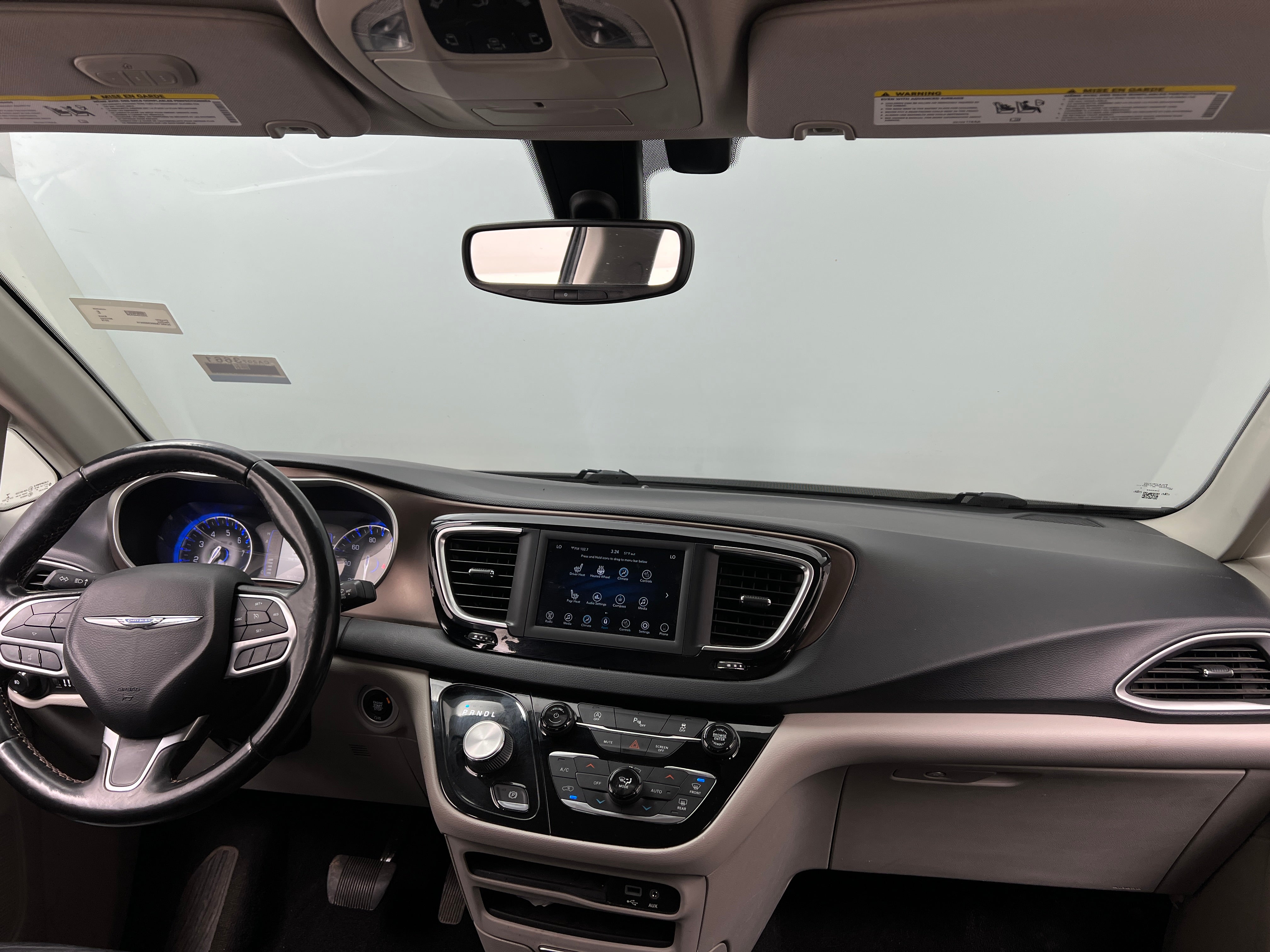 2019 Chrysler Pacifica Touring L 2