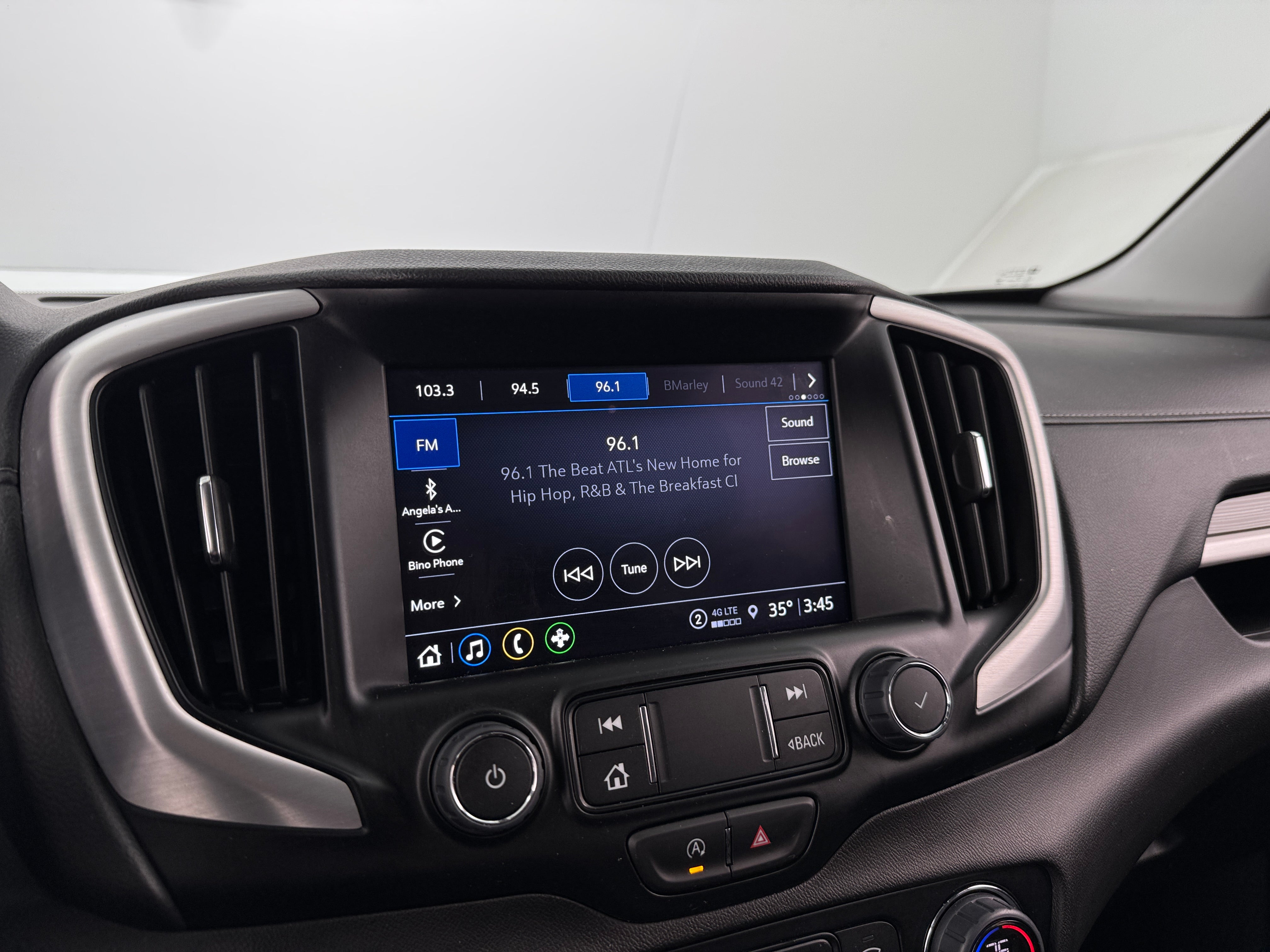 2024 GMC Terrain SLT 3