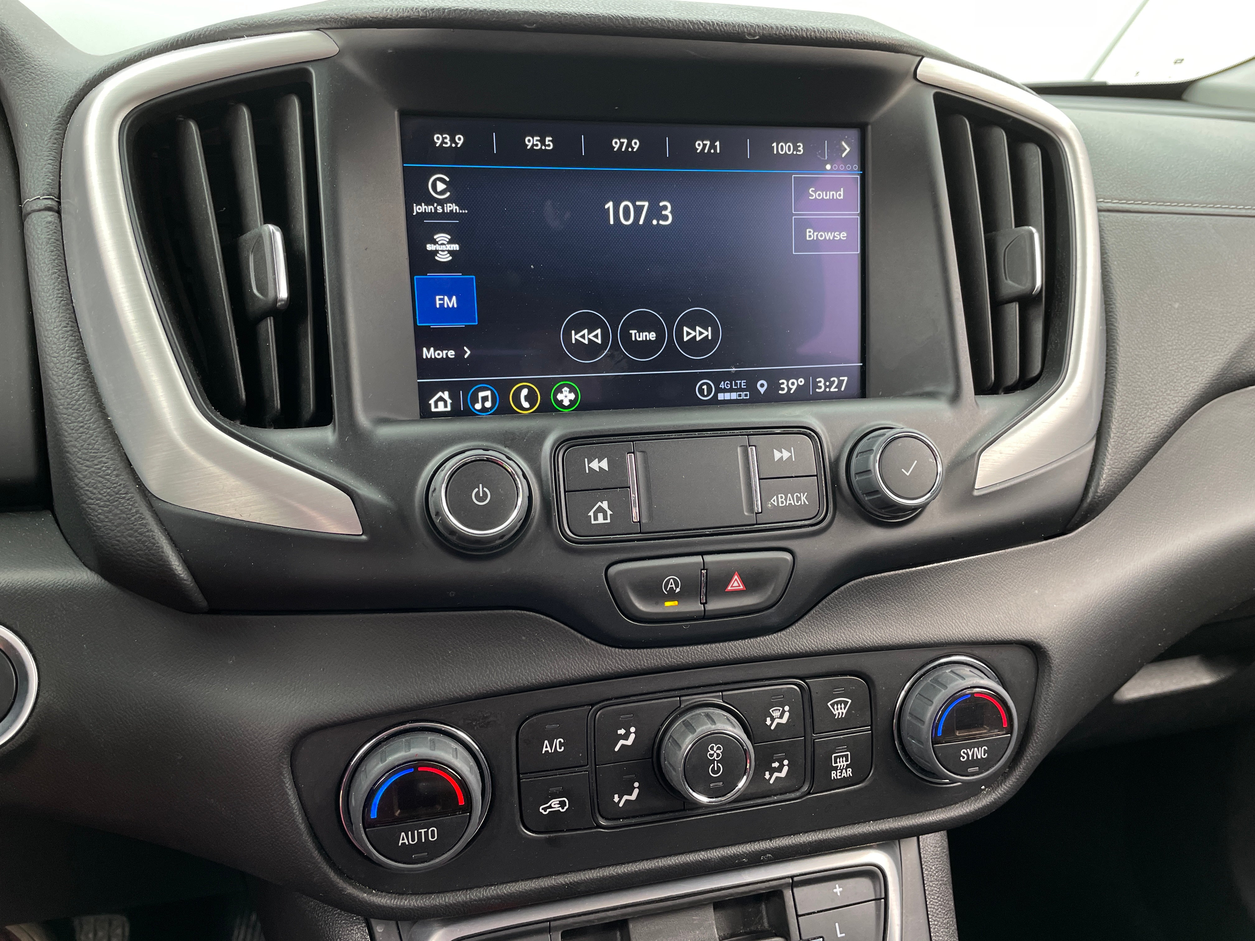2024 GMC Terrain SLT 3