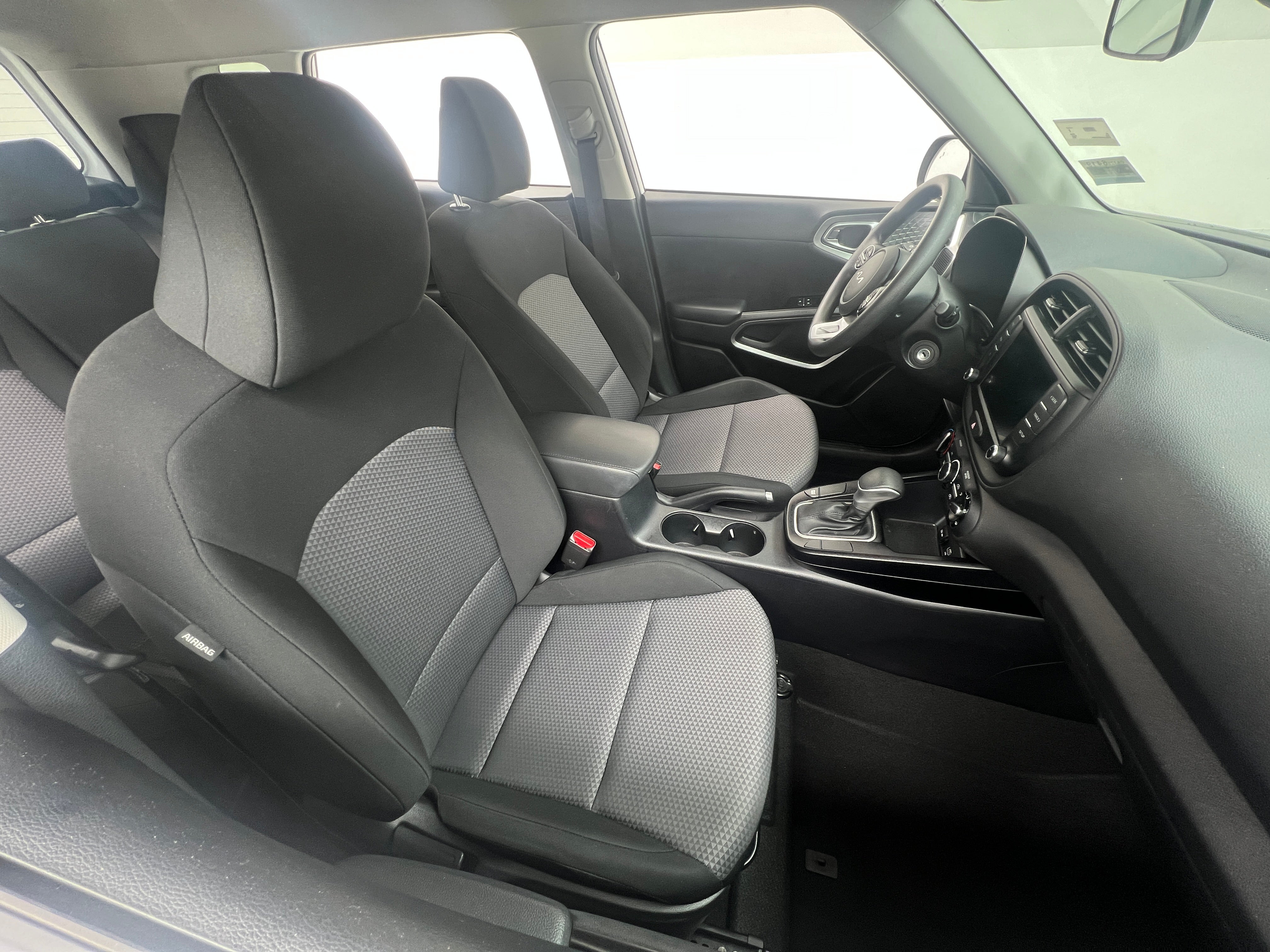 2024 Kia Soul LX 2