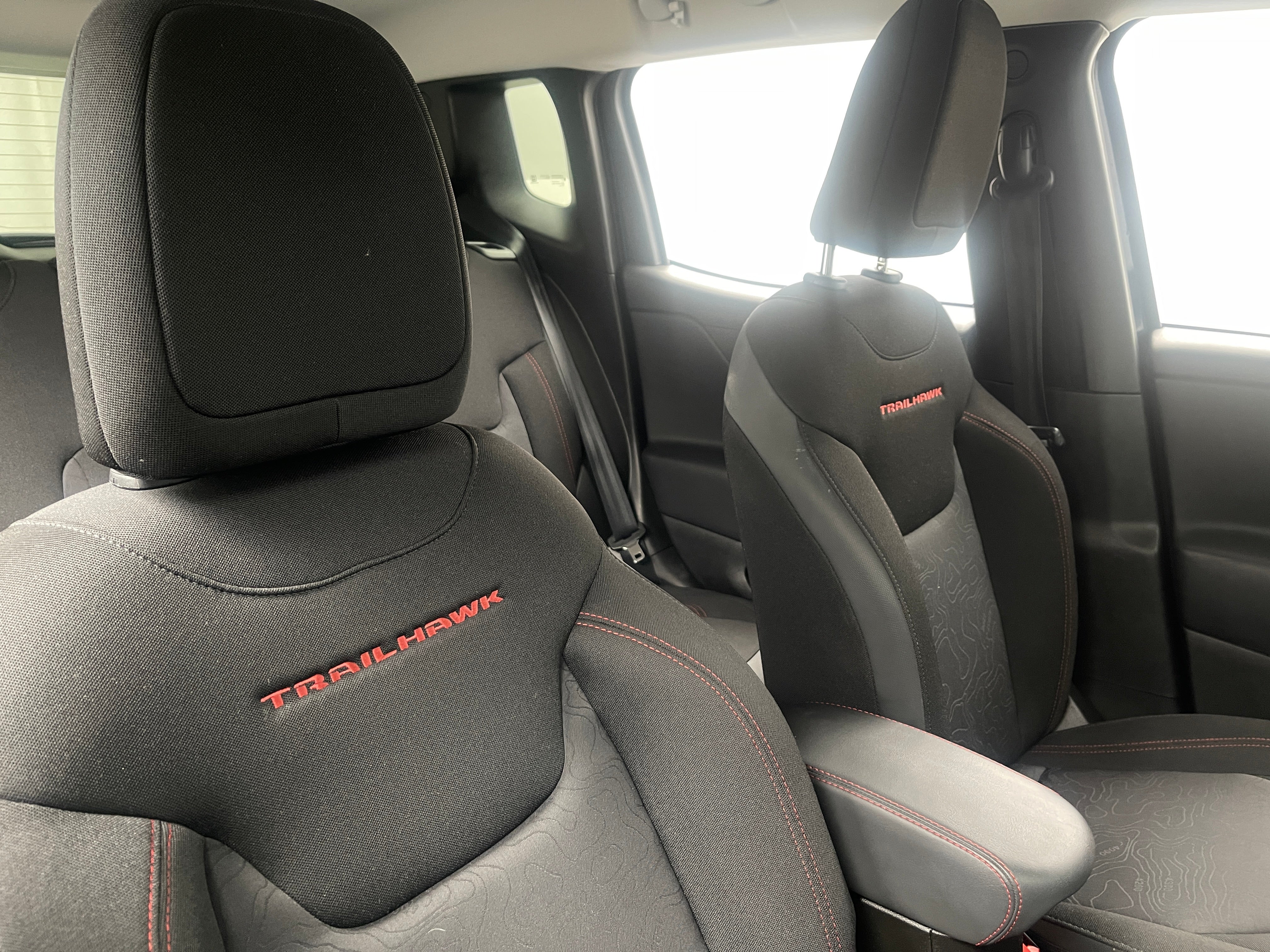 2023 Jeep Renegade Trailhawk 2