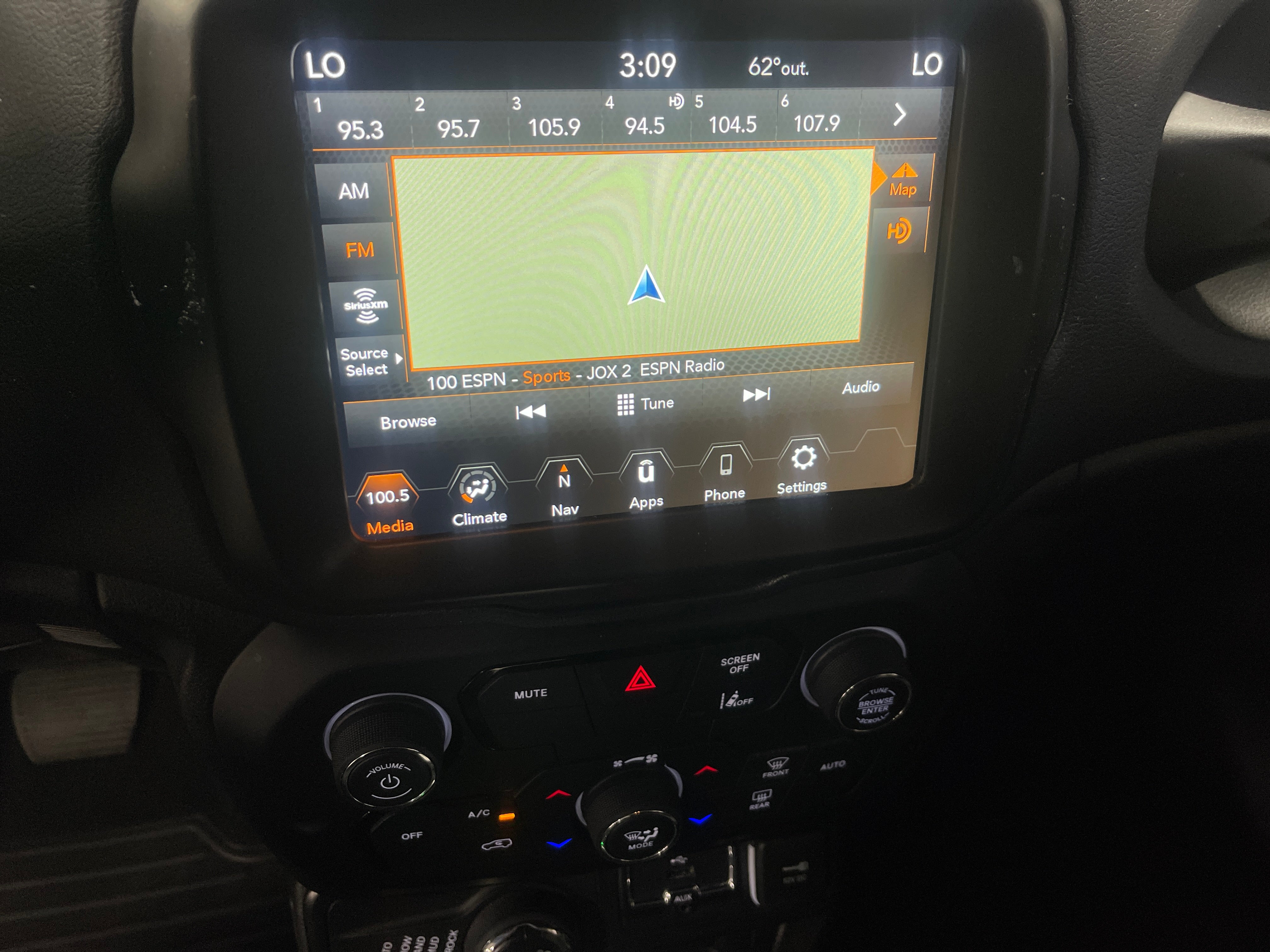 2023 Jeep Renegade Trailhawk 4