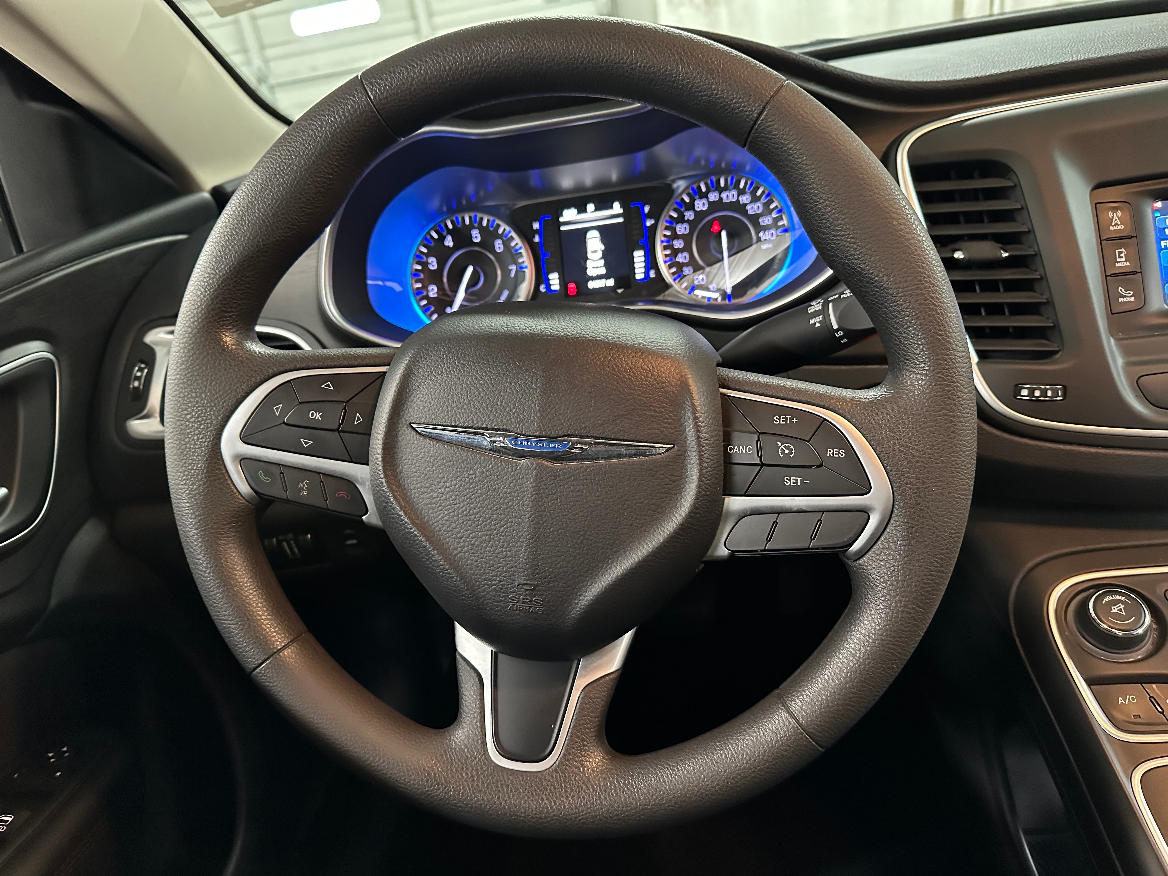 2015 Chrysler 200 Limited 5