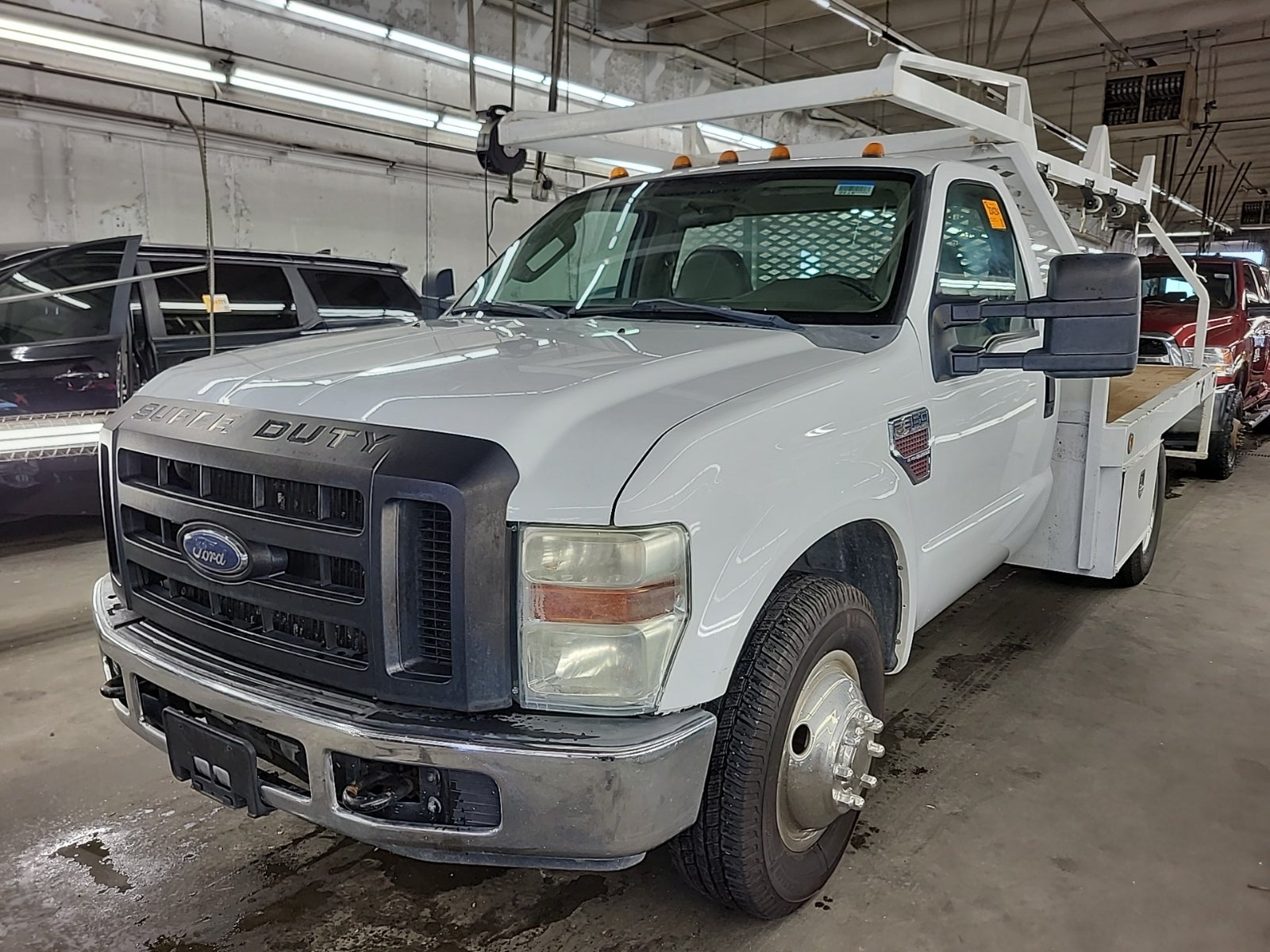 2008 Ford F-350 Chassis 2WD Reg Cab 141" WB 60" Ca XL