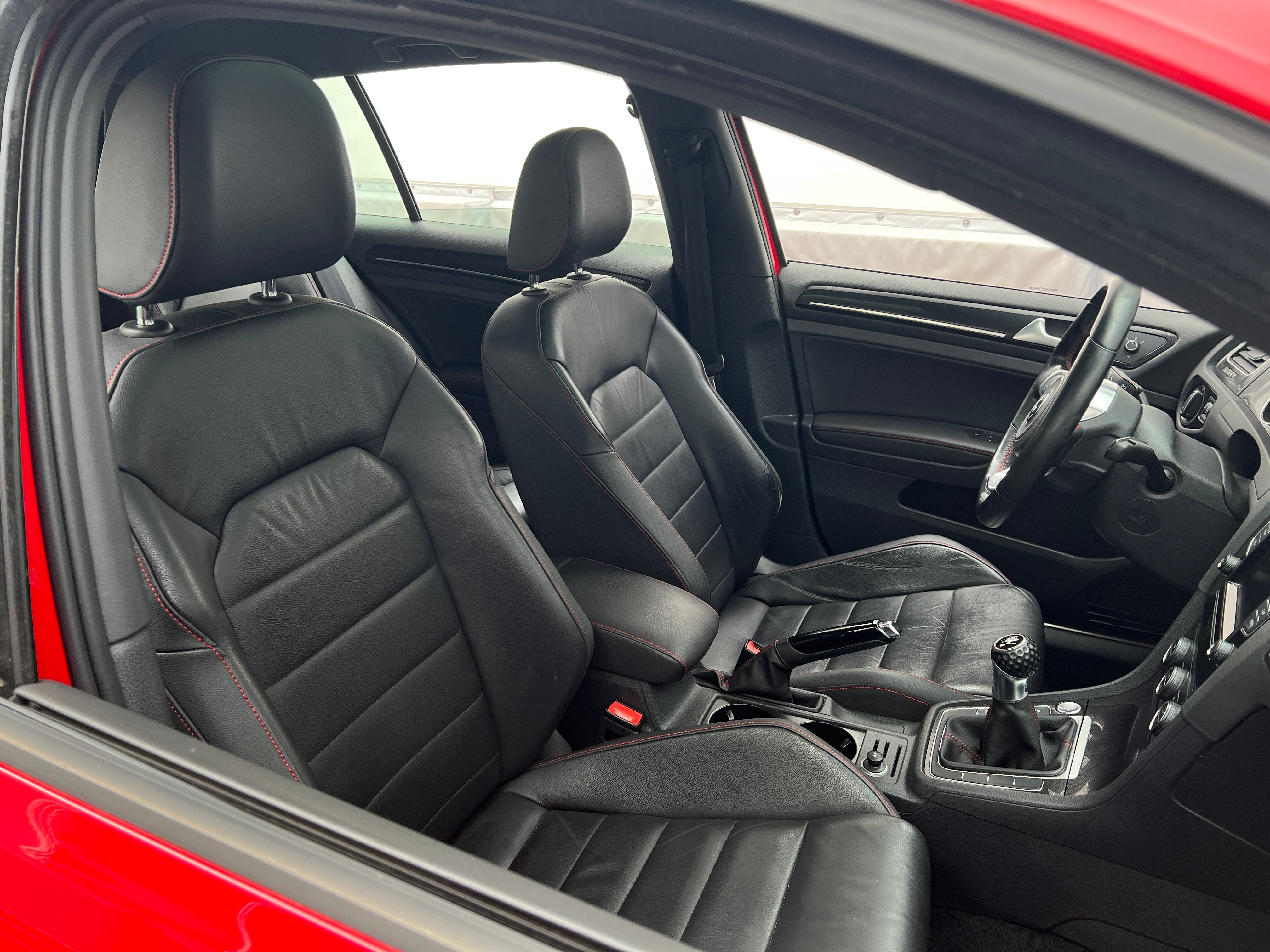 2015 Volkswagen Golf GTI Autobahn 2
