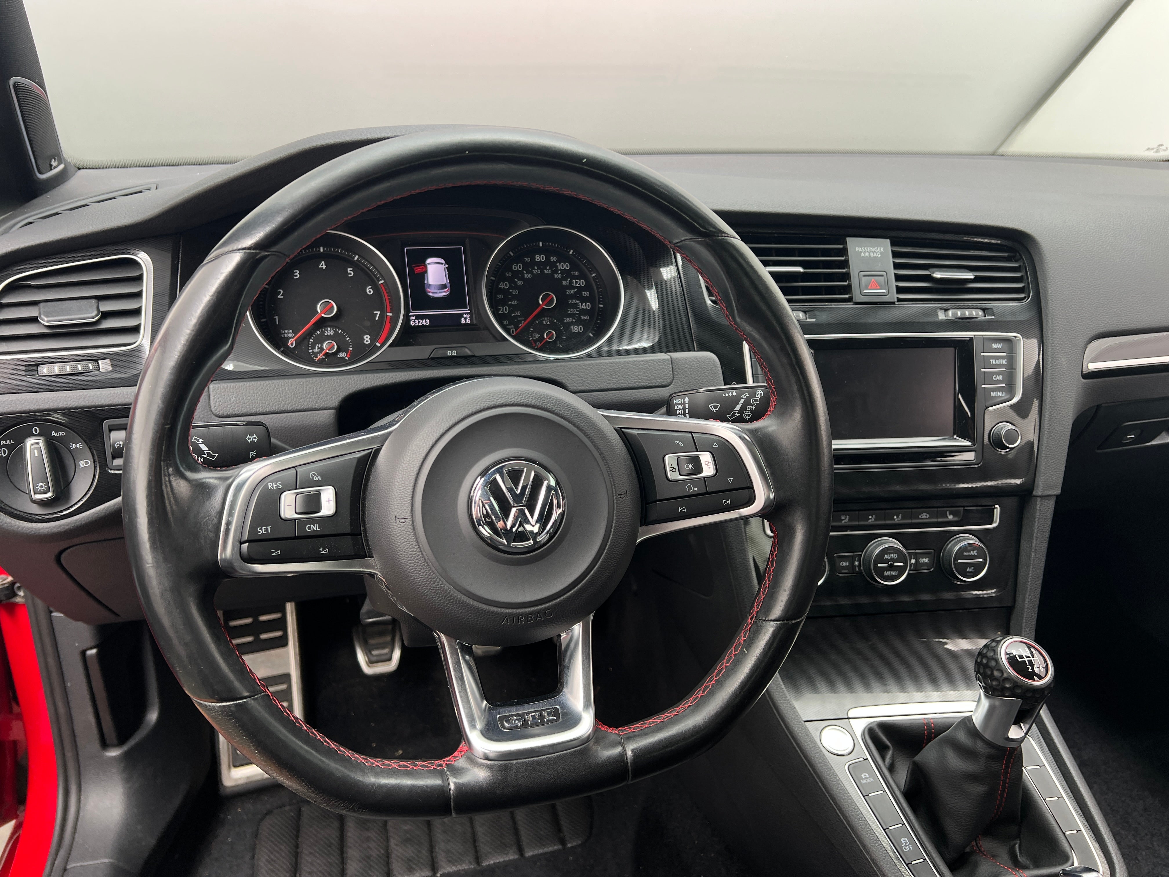 2015 Volkswagen Golf GTI Autobahn 5