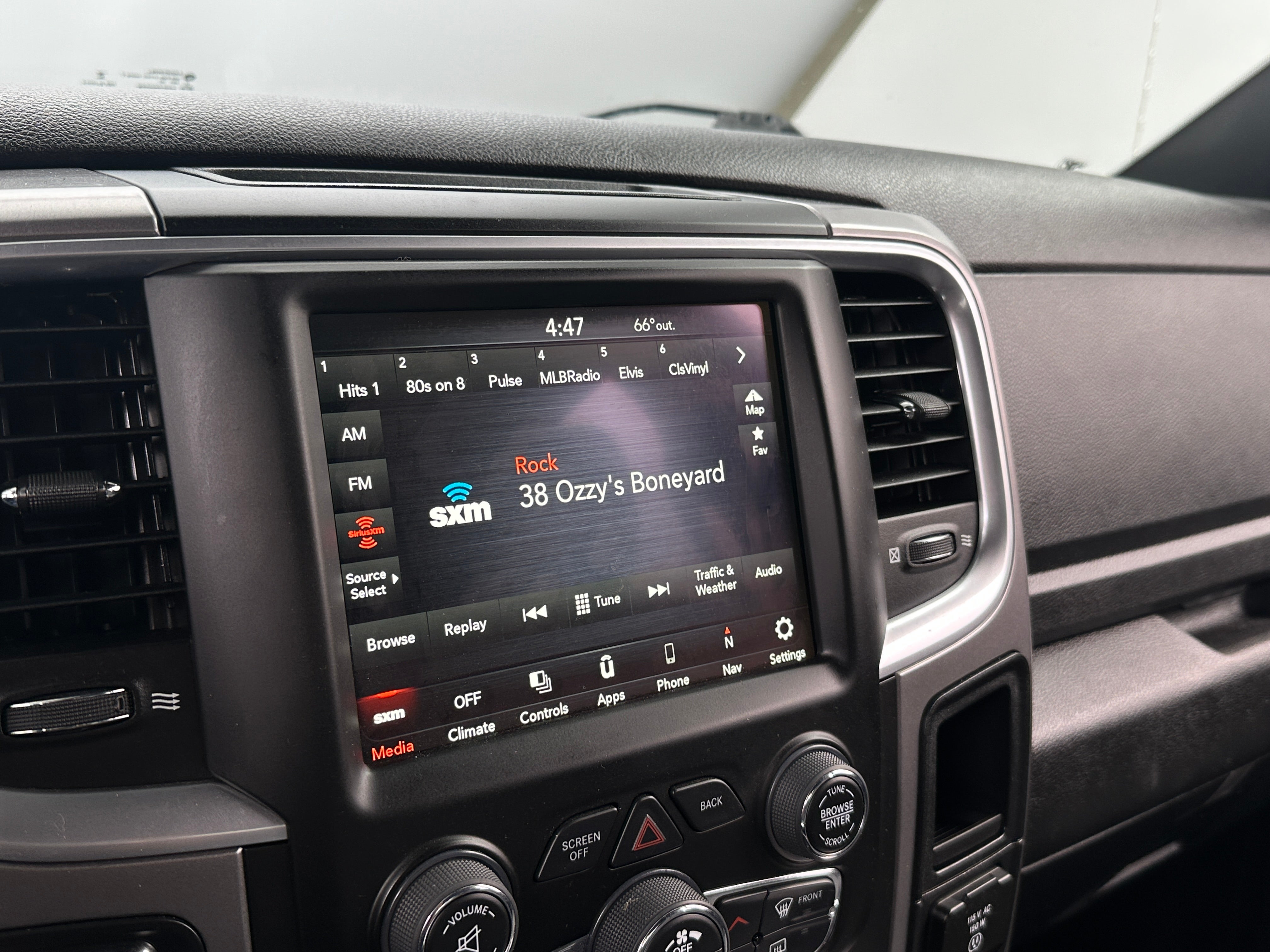 2023 RAM 1500 Classic Warlock 4