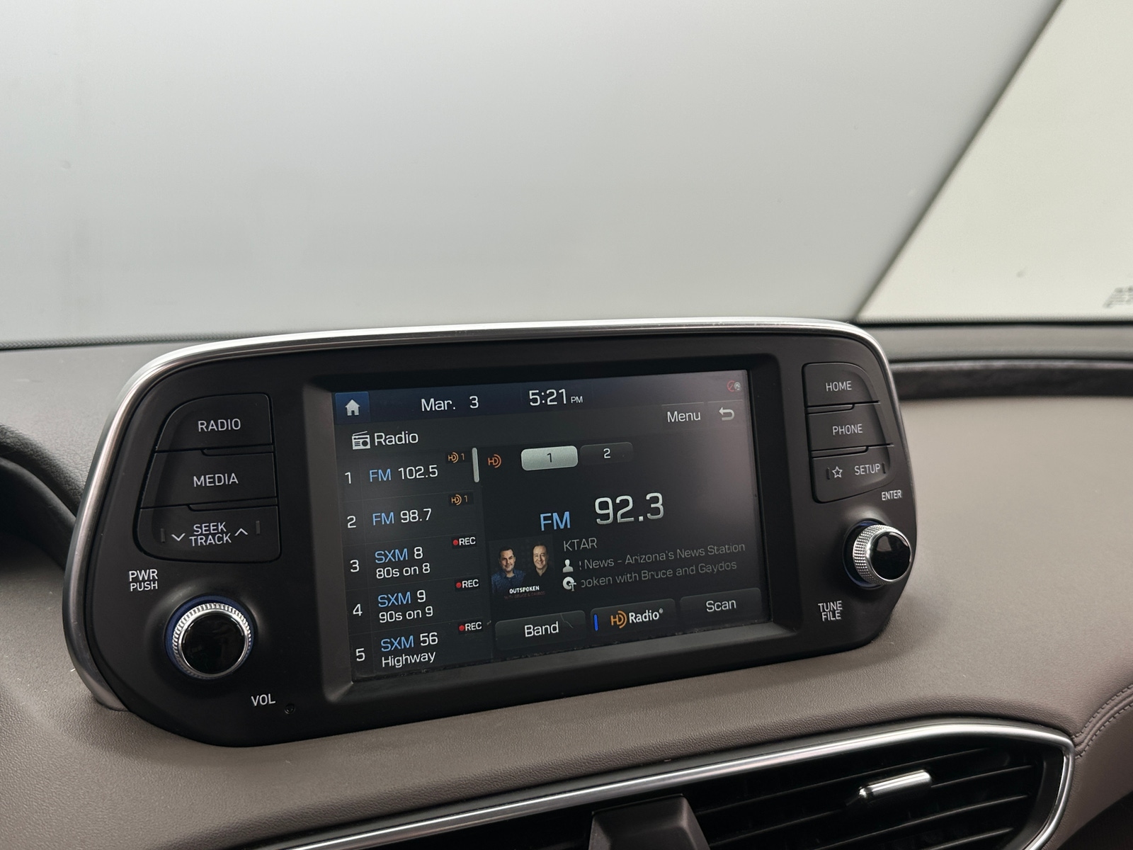 Thumbnail: 2020 Hyundai Santa Fe - 4
