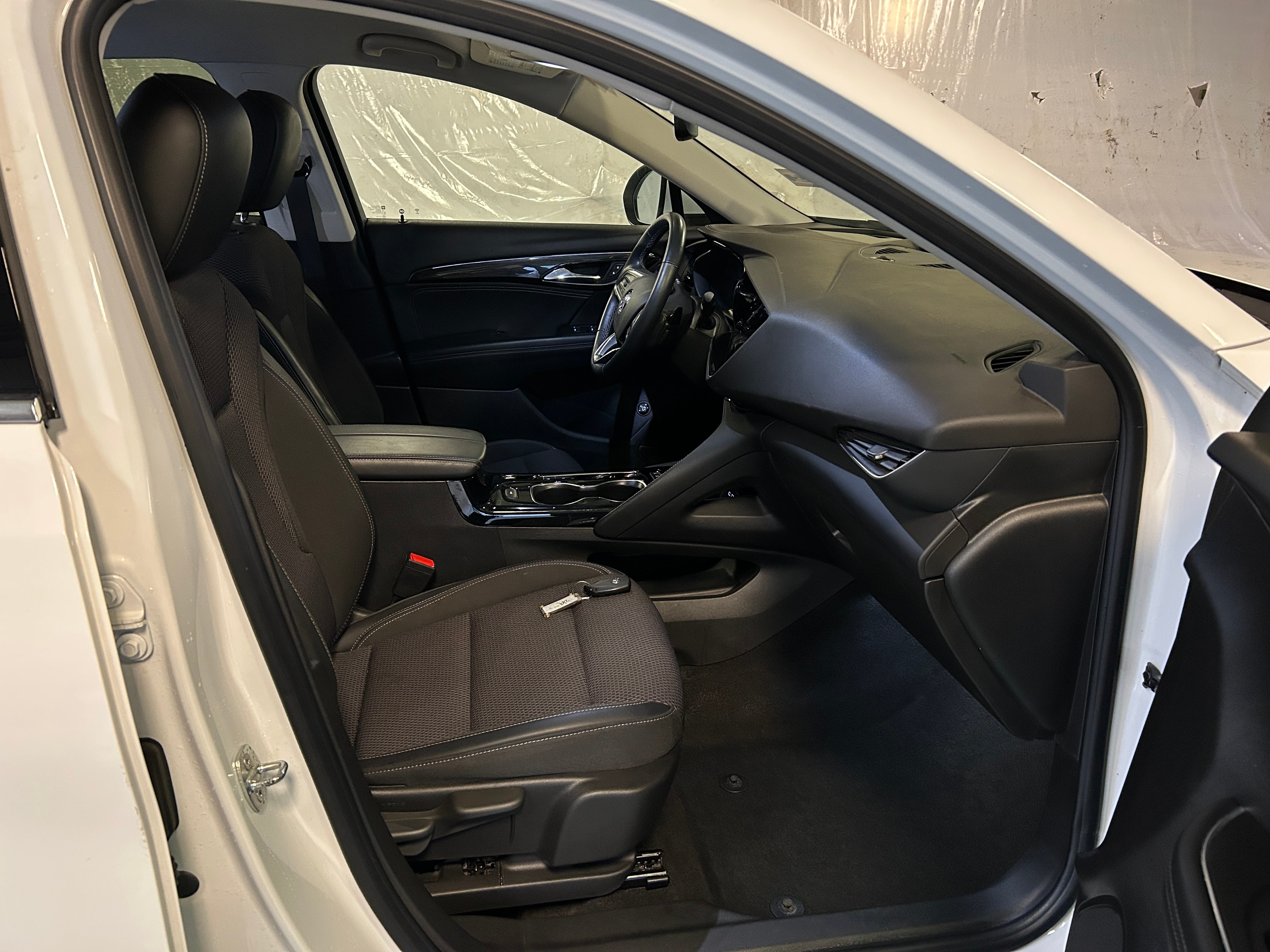 2023 Buick Envision Preferred 2
