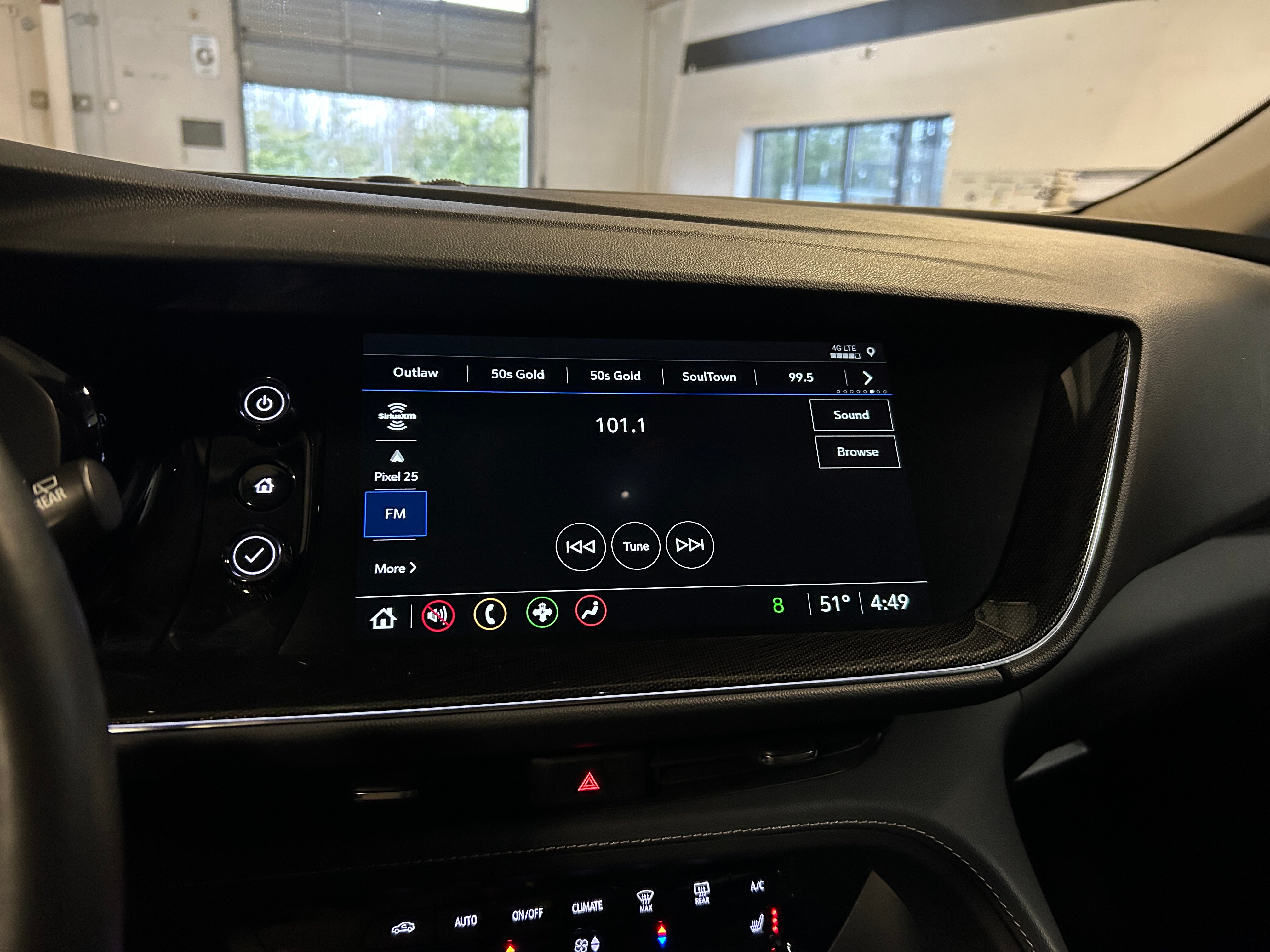 2023 Buick Envision Preferred 4